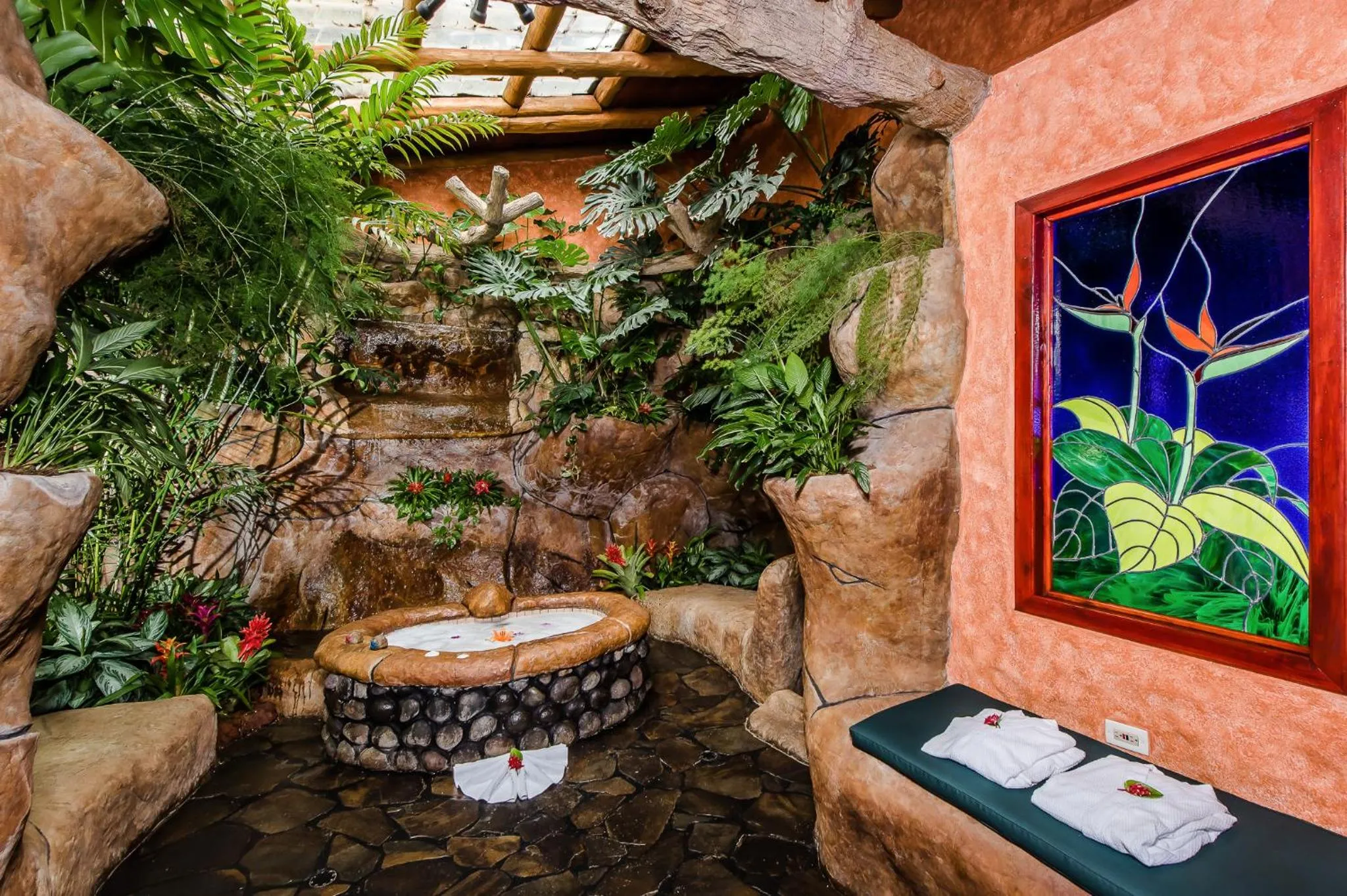 Hot Tub in Peace Lodge