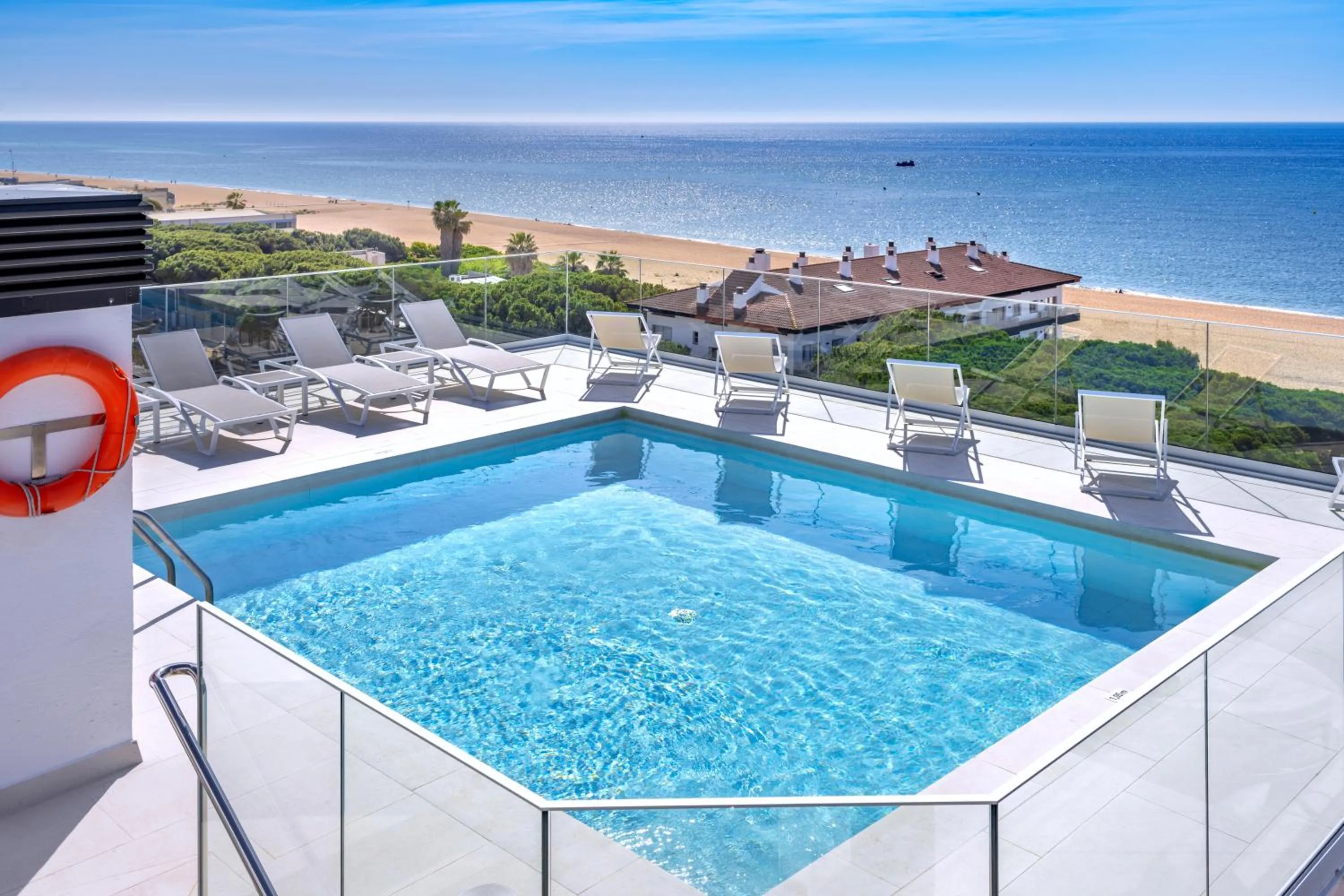 Swimming pool in Tropic Park