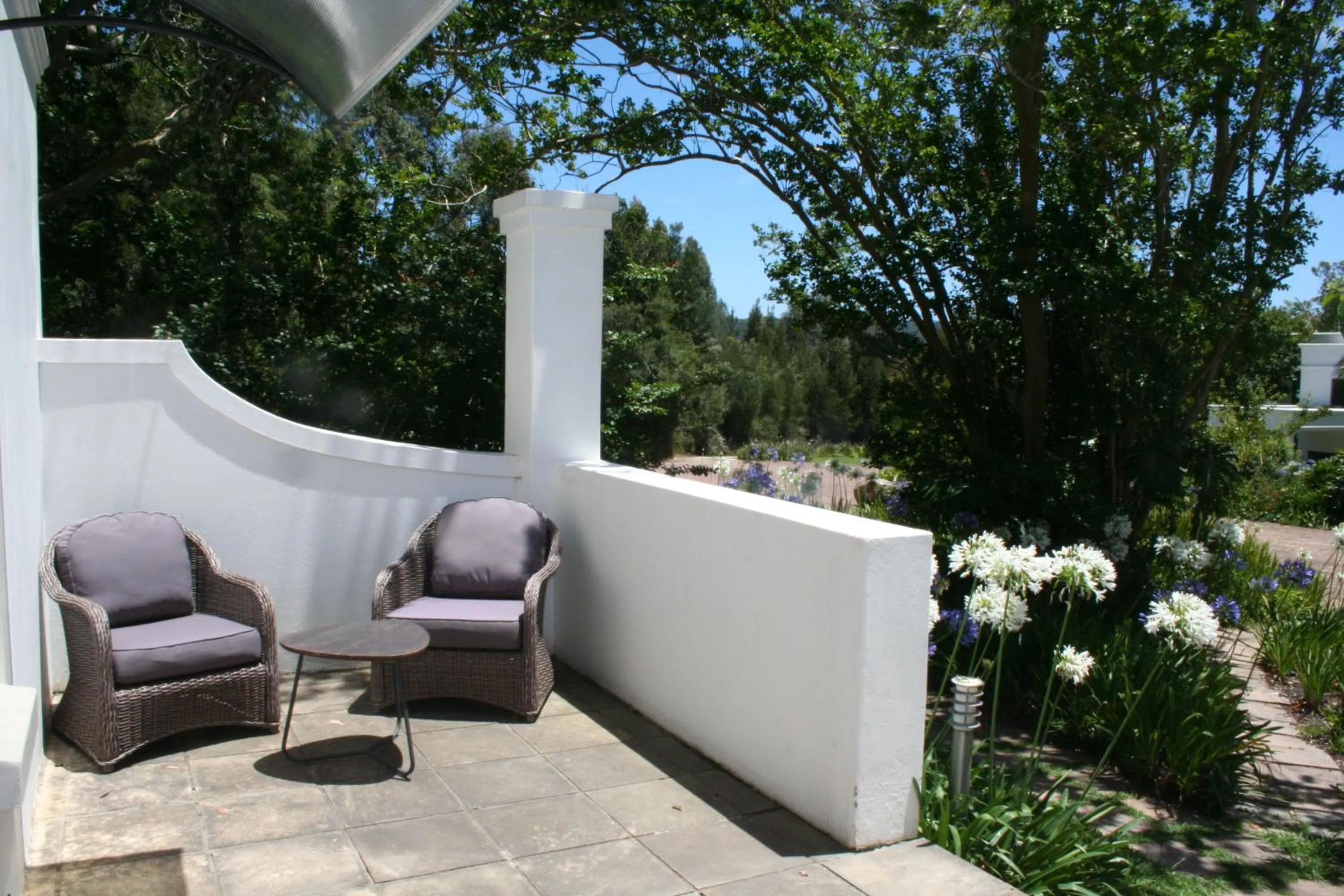 Patio in Edenbrook Country Manor