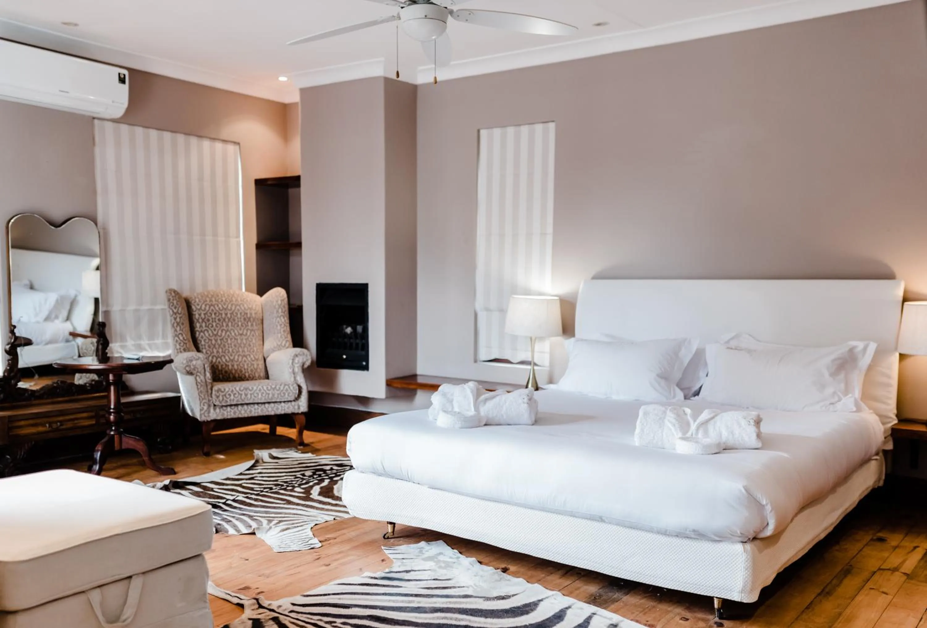 Bed in Edenbrook Country Manor