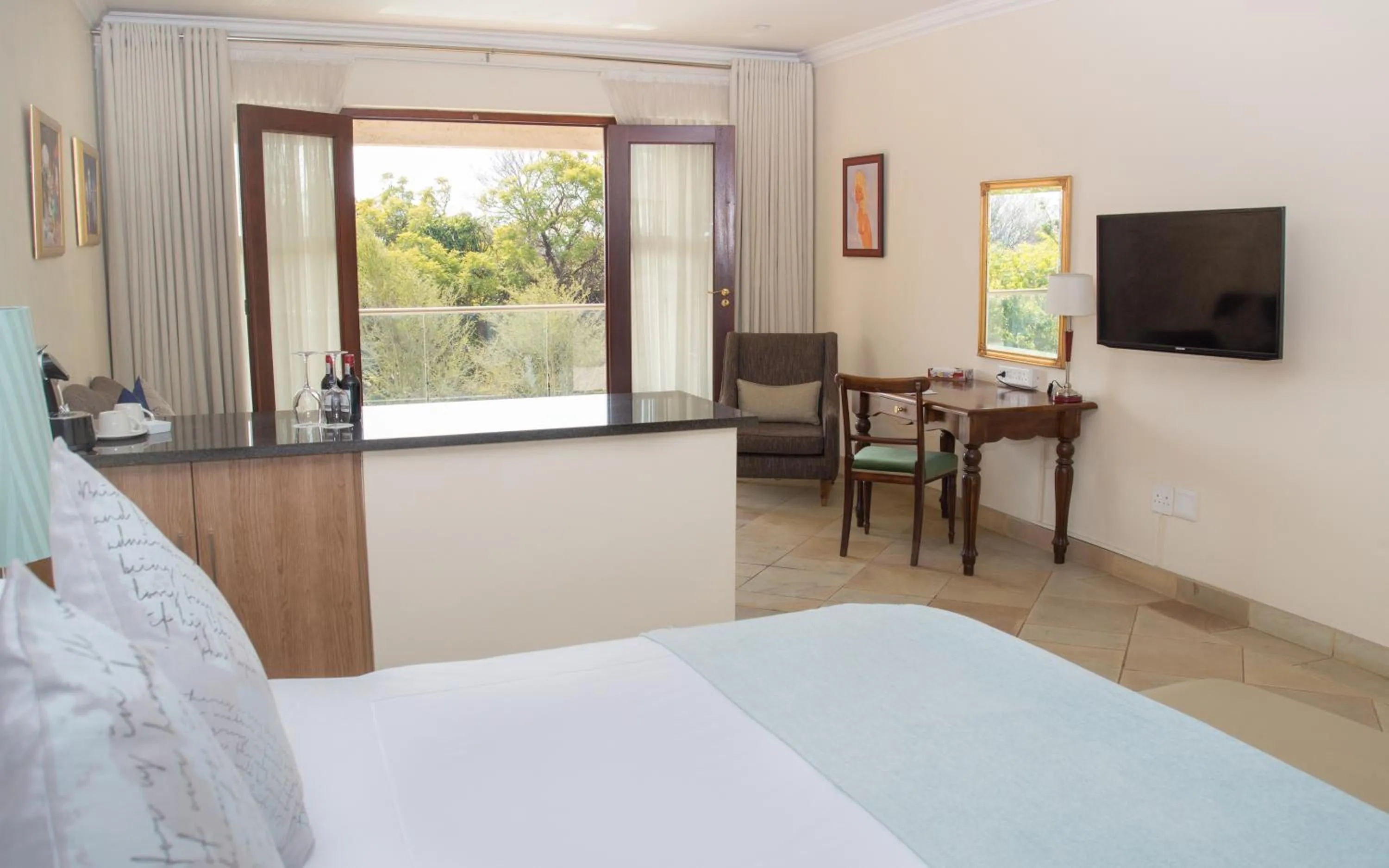 Photo of the whole room, Bed in Gardenia Boutique Hotel