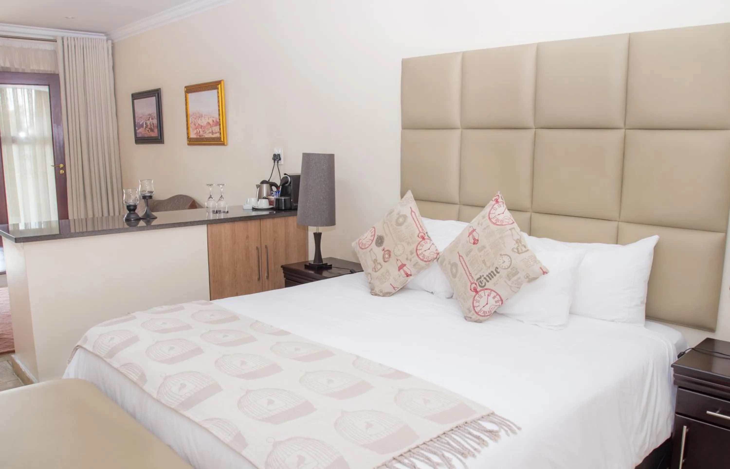 Bedroom, Bed in Gardenia Boutique Hotel