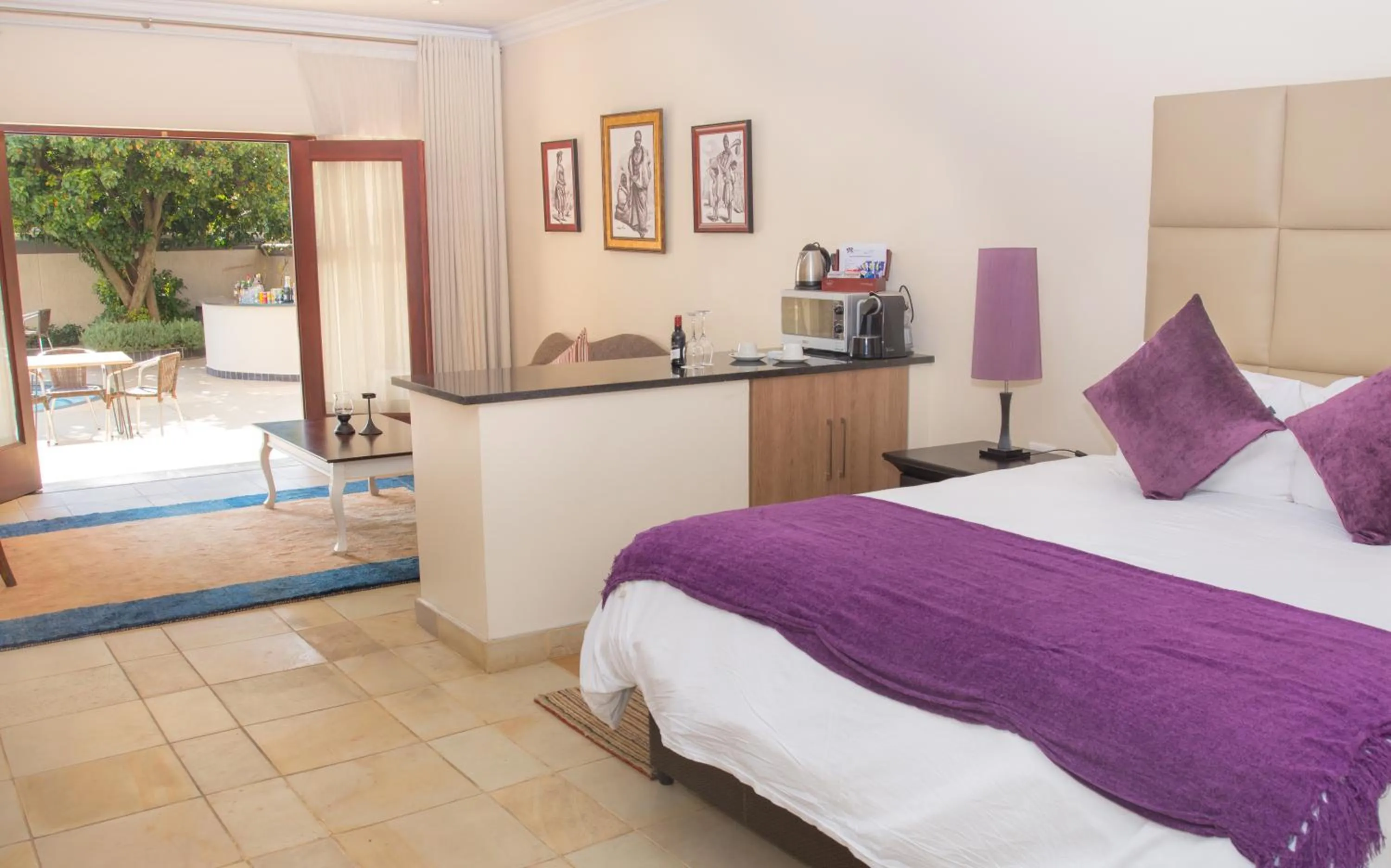 Bedroom, Bed in Gardenia Boutique Hotel