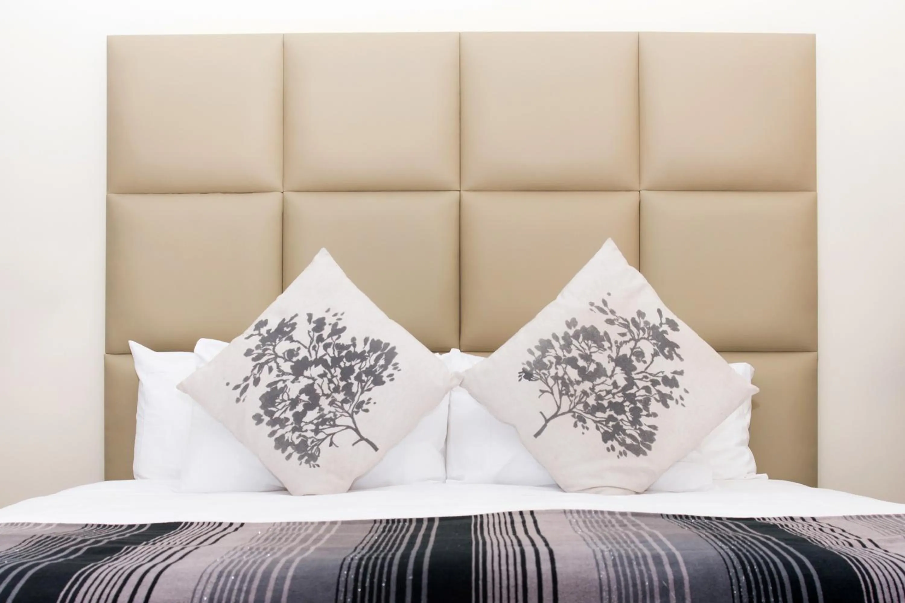 Bedroom, Bed in Gardenia Boutique Hotel