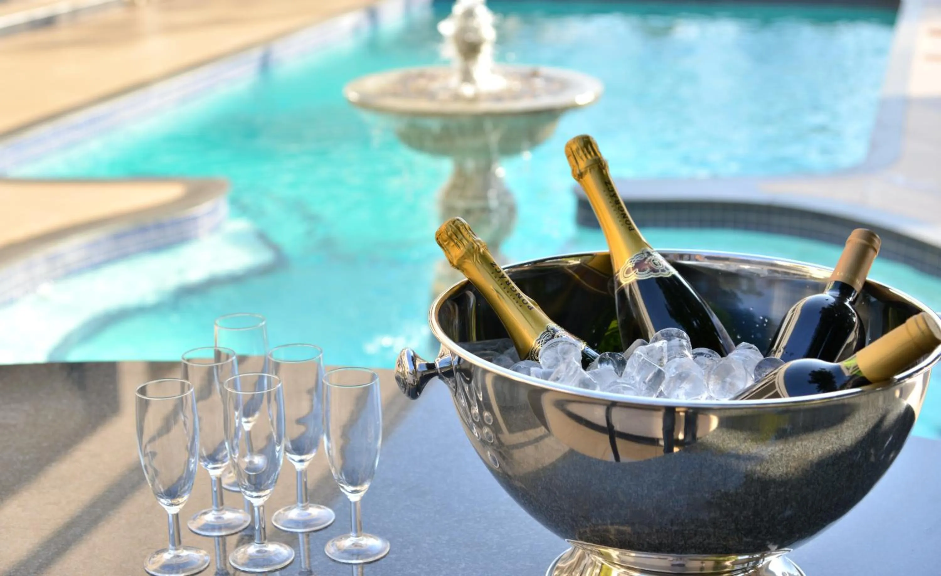 Summer in Gardenia Boutique Hotel