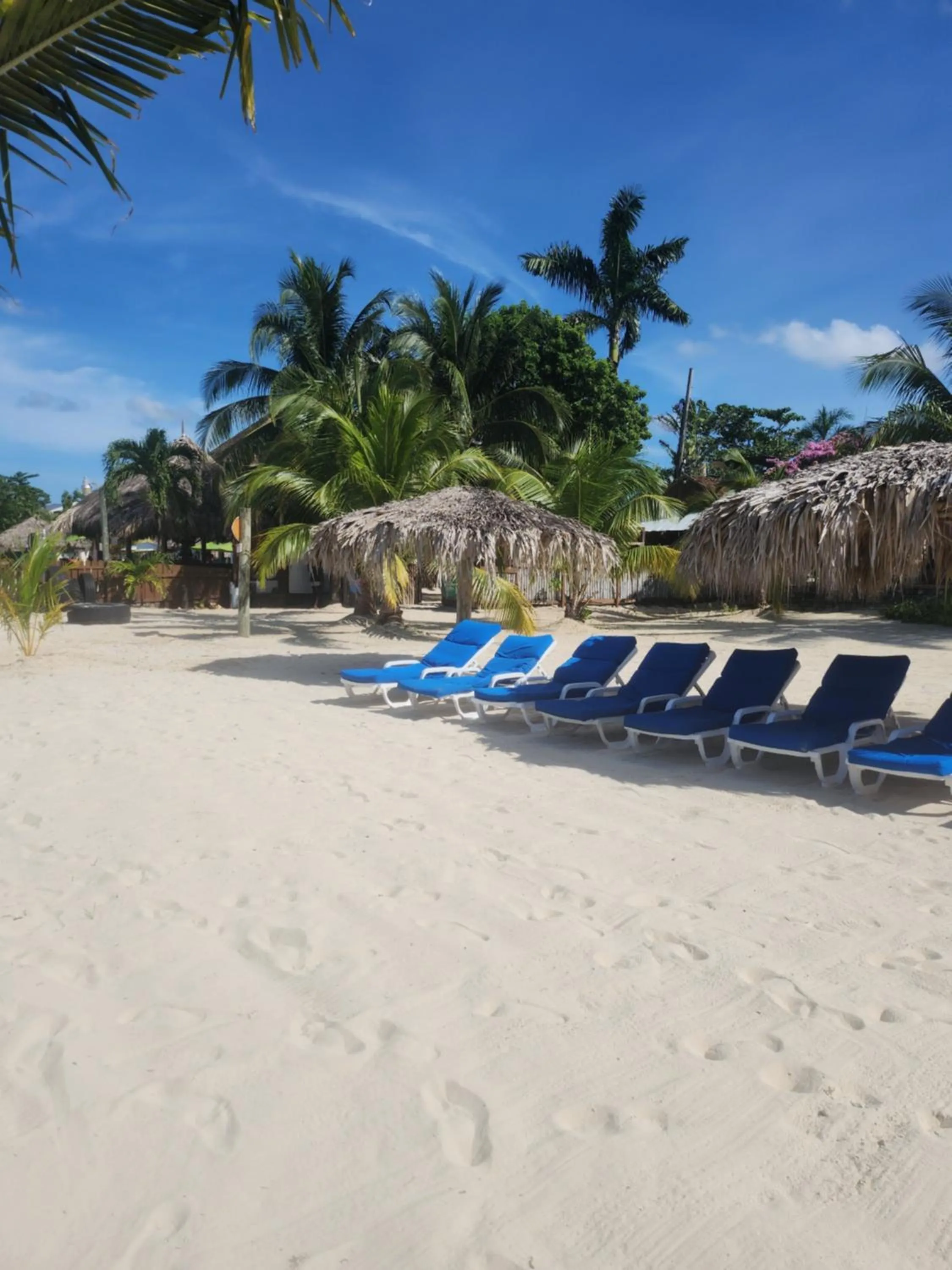 Beachcomber Club Resort