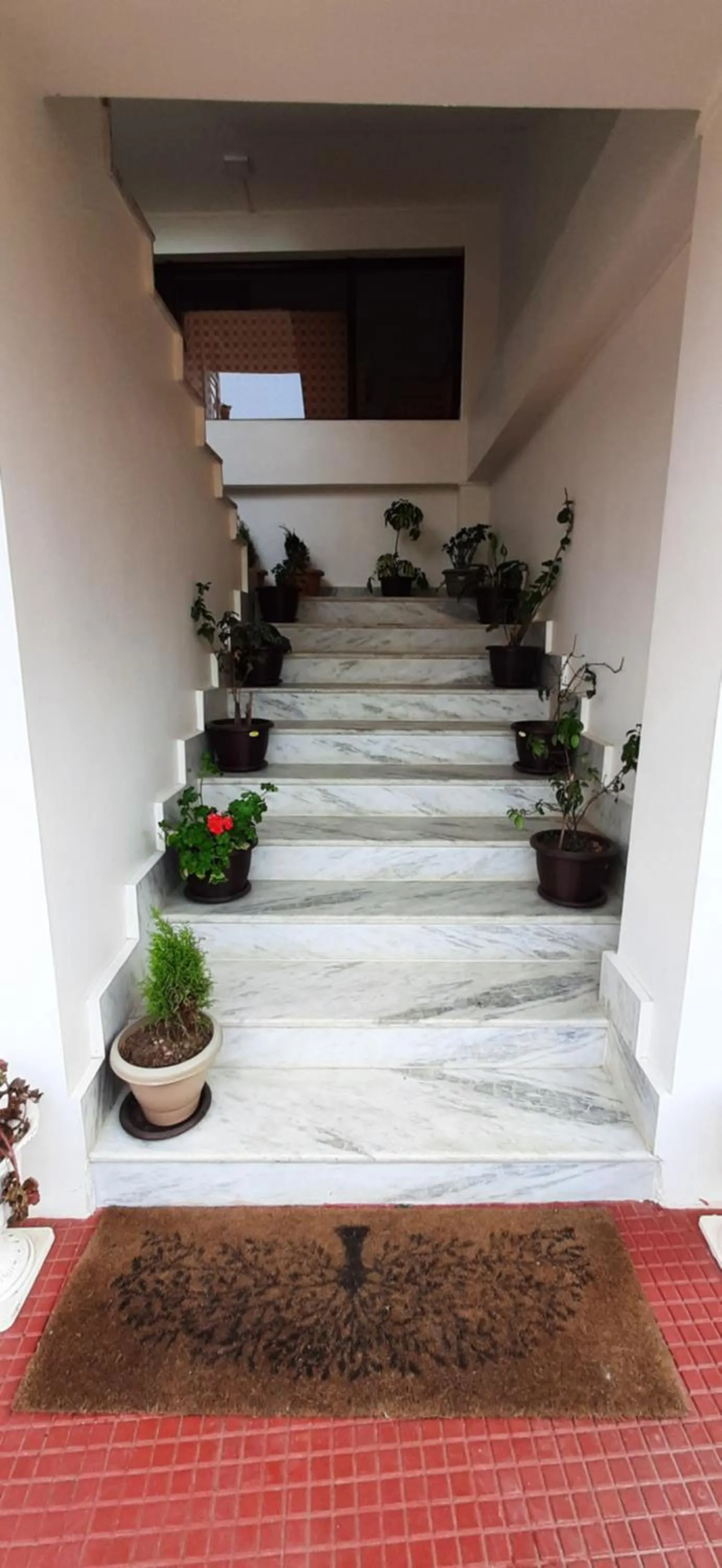 Facade/entrance in A La Maison