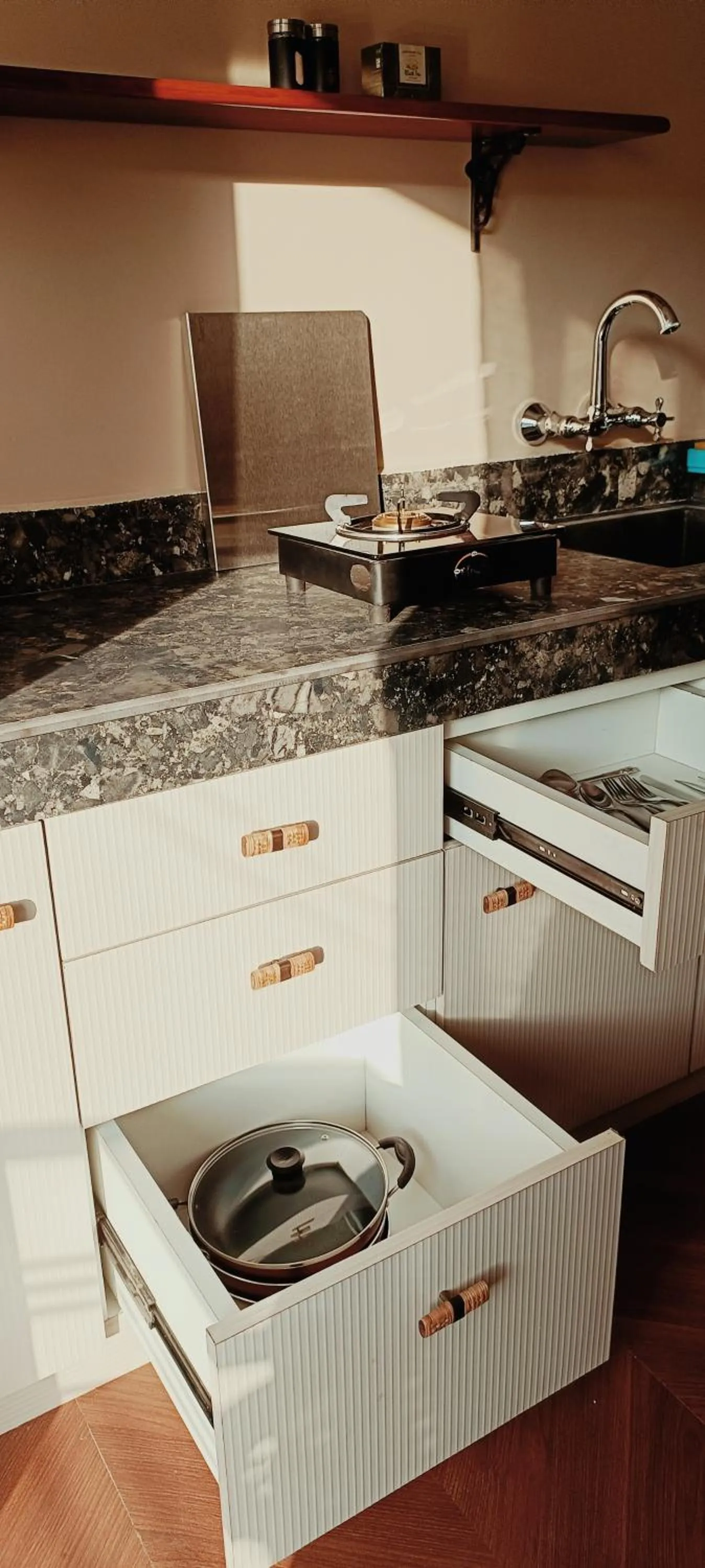 Kitchen or kitchenette in A La Maison