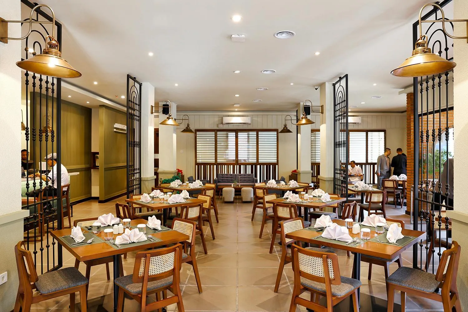 Restaurant/places to eat in THE 1O1 Jakarta Sedayu Darmawangsa