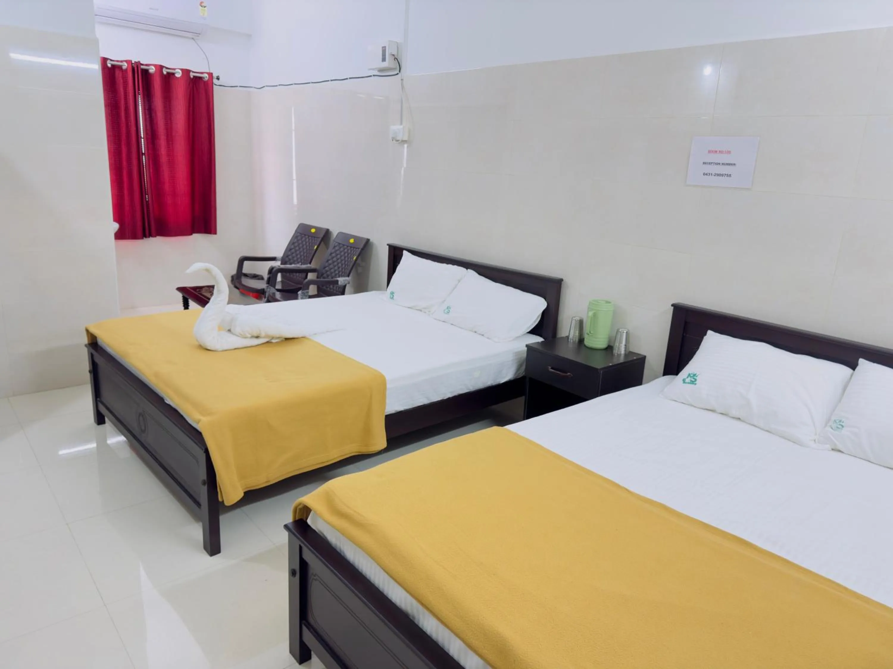 Photo of the whole room, Bed in MSResidency