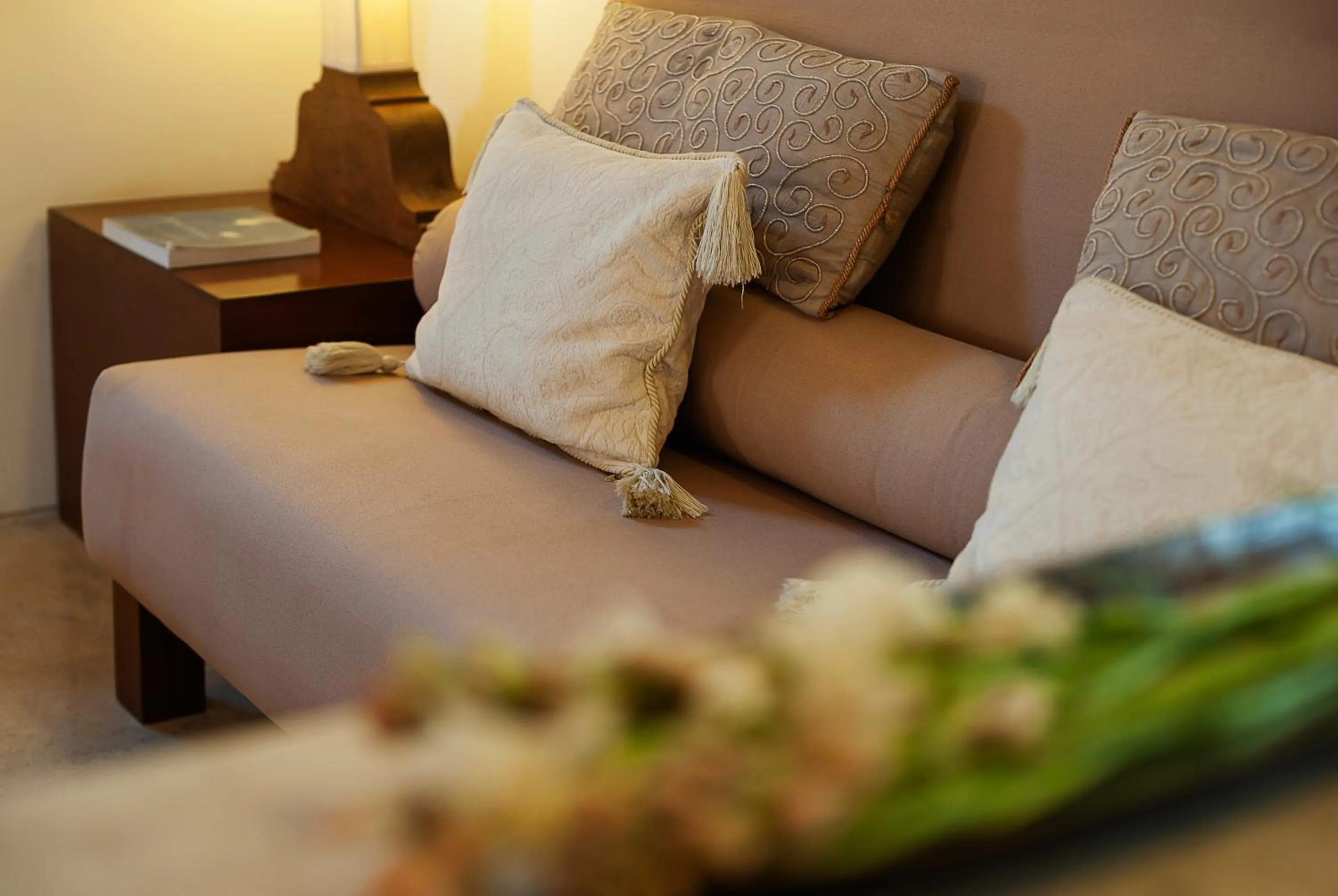 Seating area, Bed in Shreyas Retreat