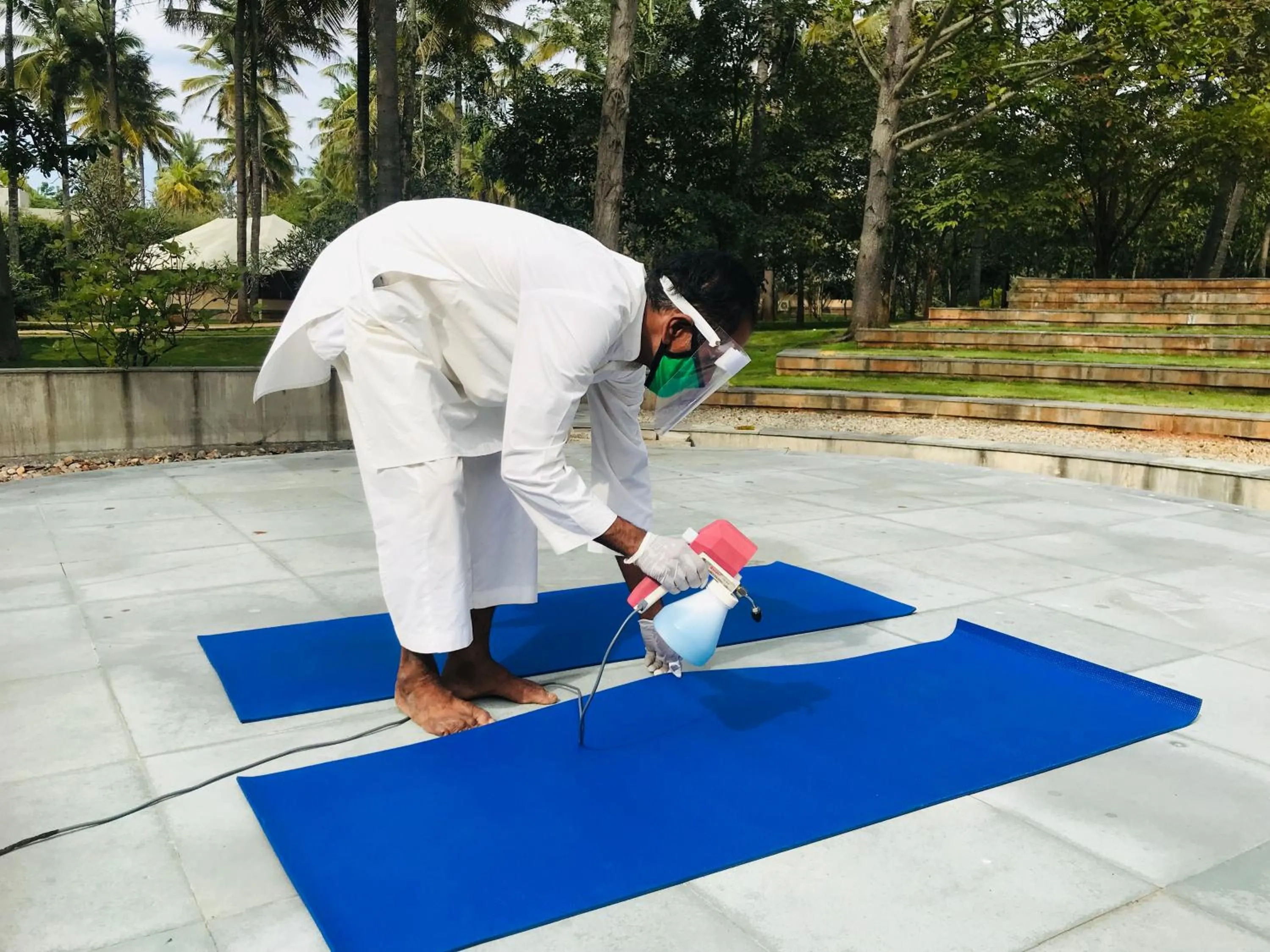 People in Shreyas Retreat