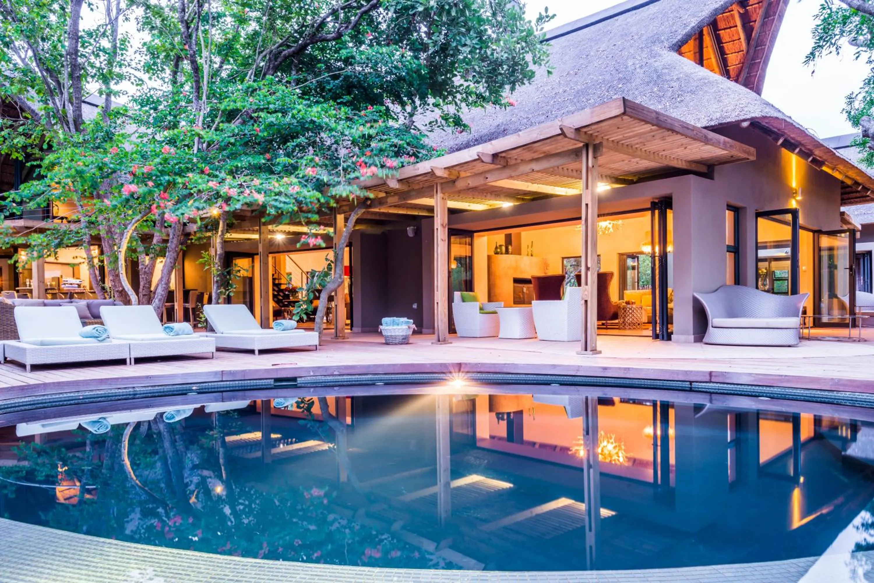 Facade/entrance in AM Lodge - Hoedspruit