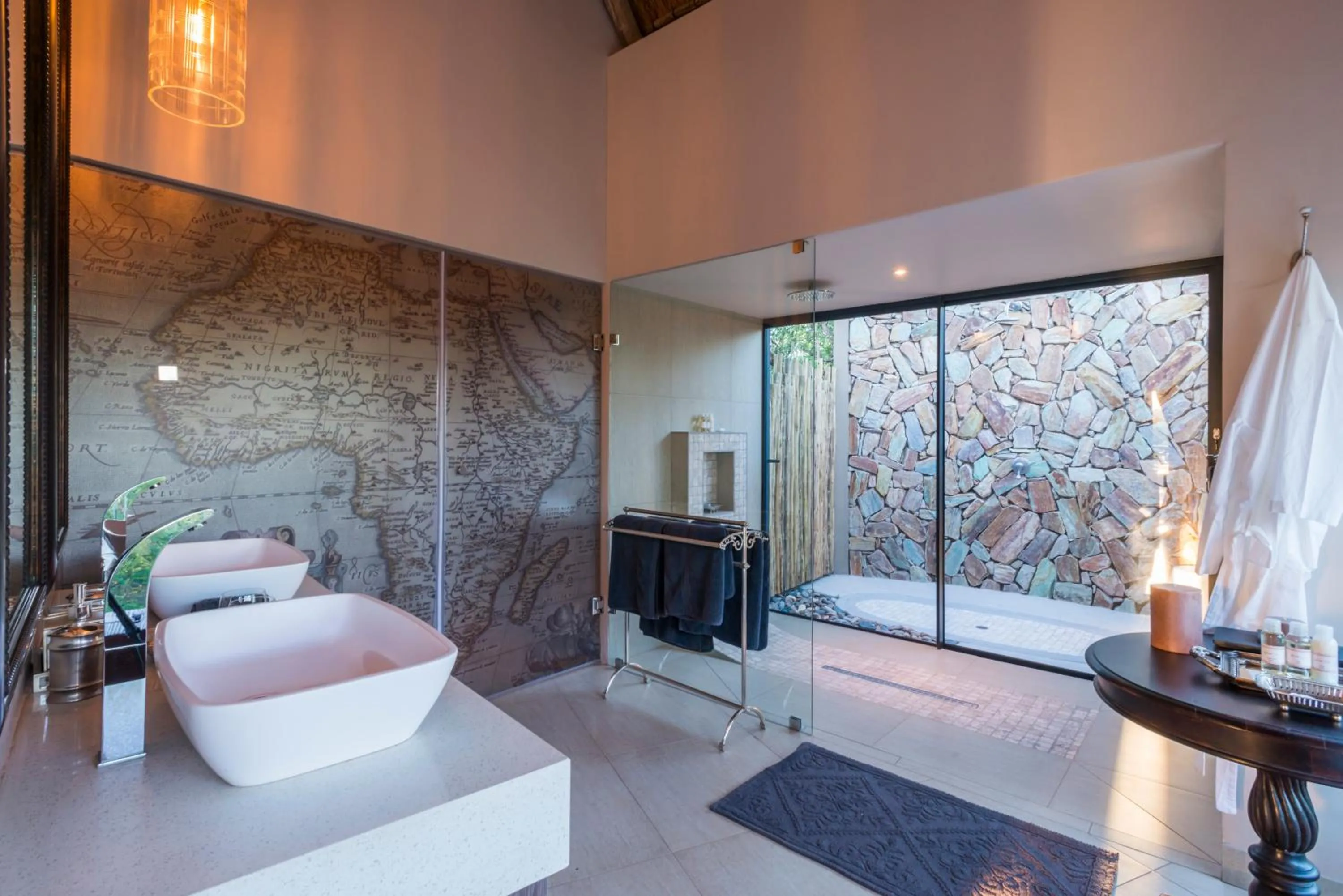 Bathroom in AM Lodge - Hoedspruit
