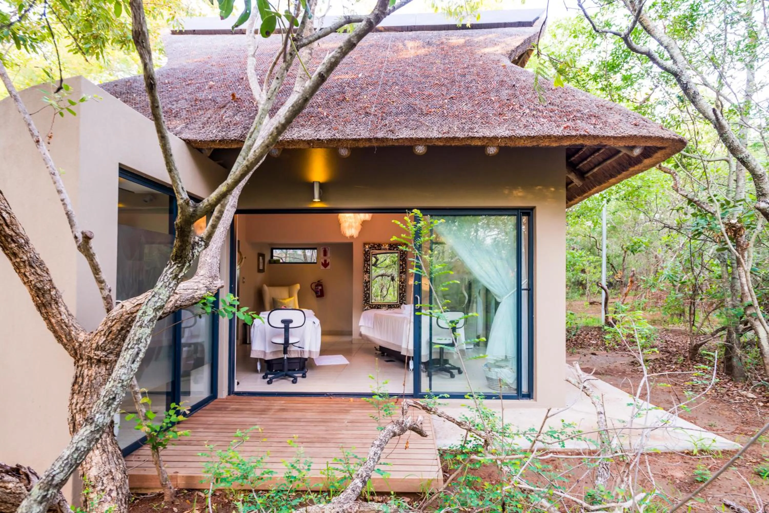 Facade/entrance in AM Lodge - Hoedspruit