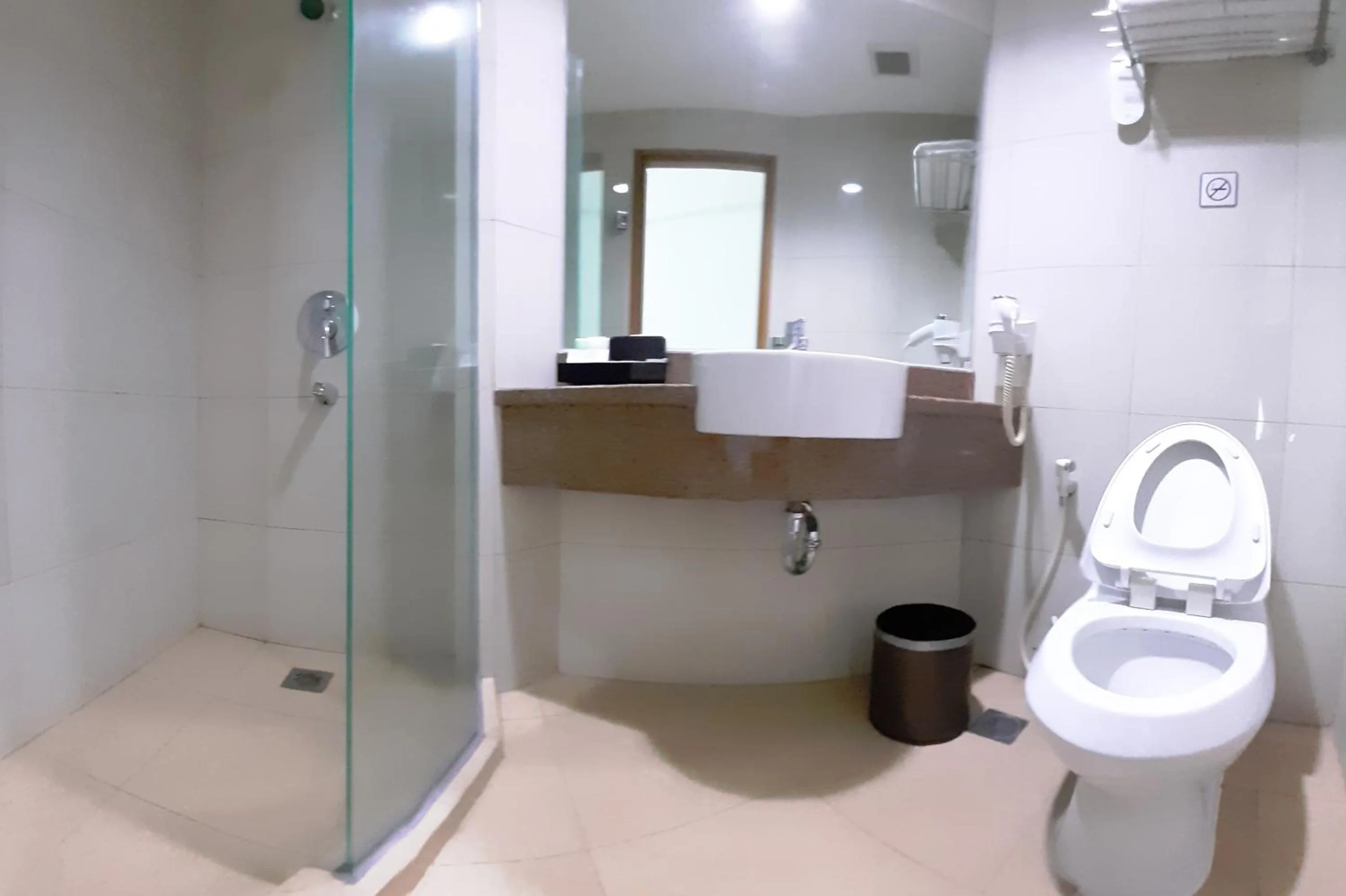 Property building, Bathroom in Park Hotel Cawang Jakarta
