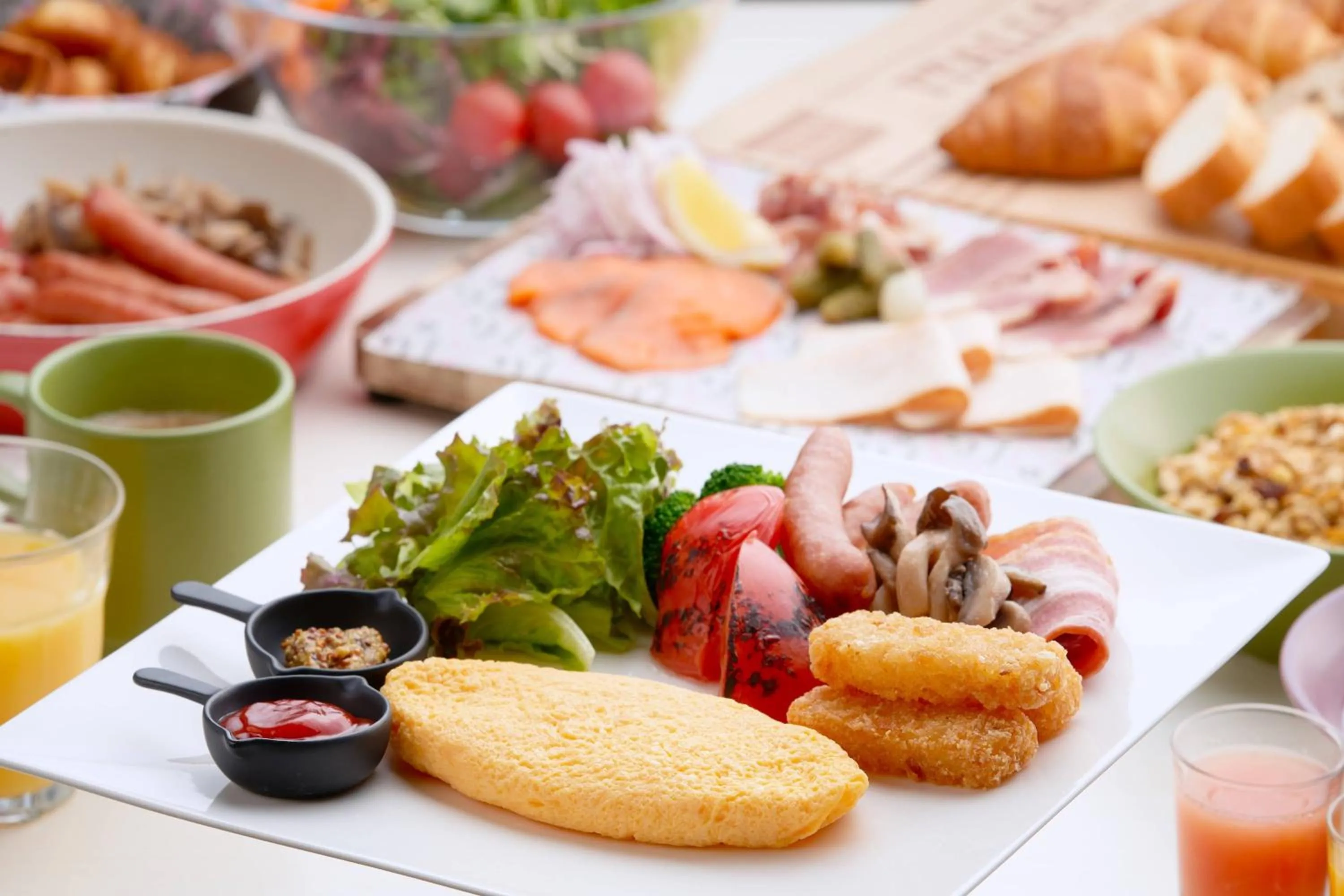 Breakfast in Courtyard by Marriott Hakuba