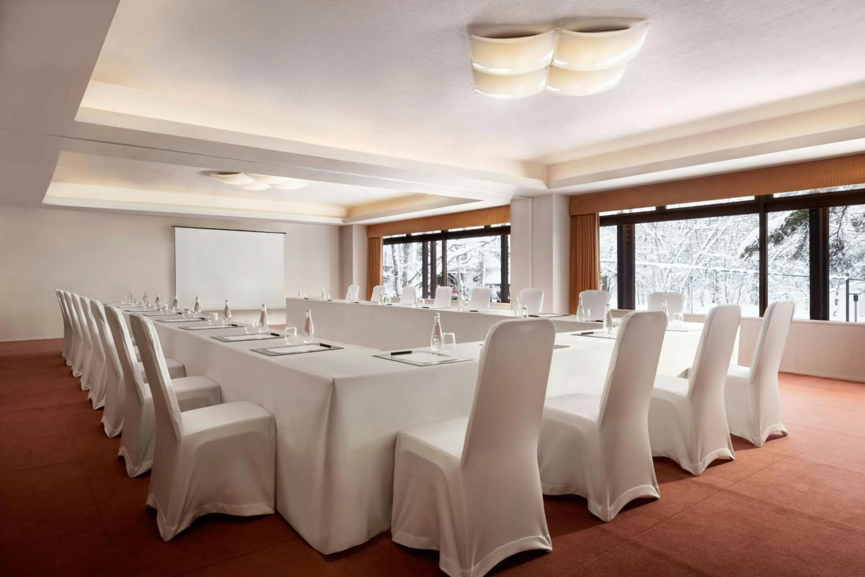 Meeting/conference room in Courtyard by Marriott Hakuba