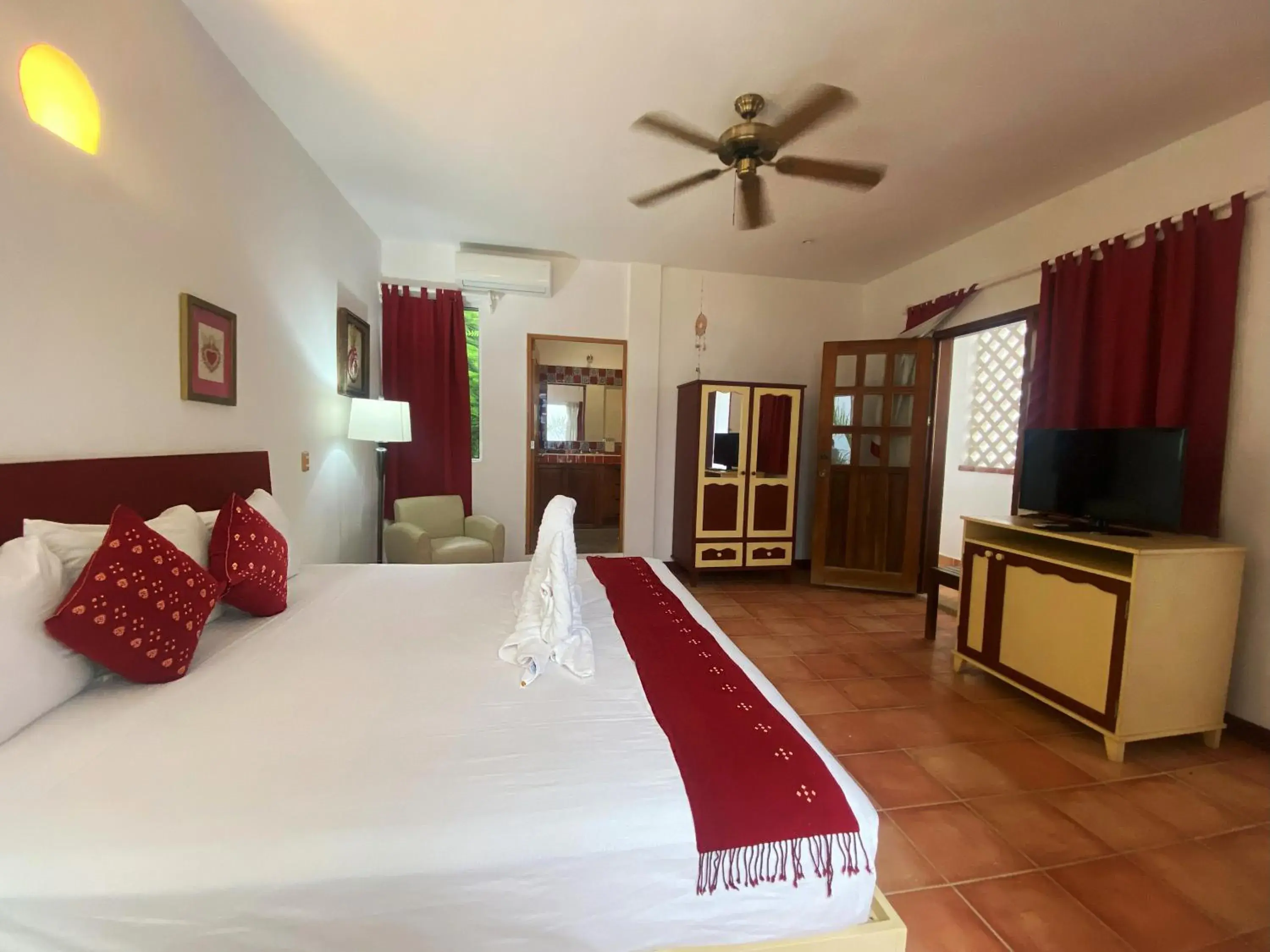 Deluxe Double Room in Zihil Ha Hotel Deluxe Double Room in Zihil Ha Hotel