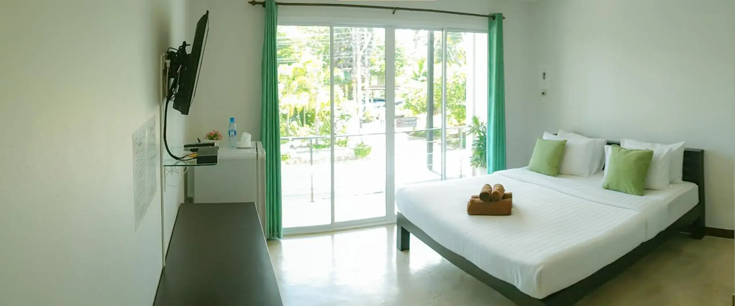 Deluxe Double Room in Baan i Talay Chumphon บ้านไอทะเลชุมพร Deluxe Double Room in Baan i Talay Chumphon บ้านไอทะเลชุมพร