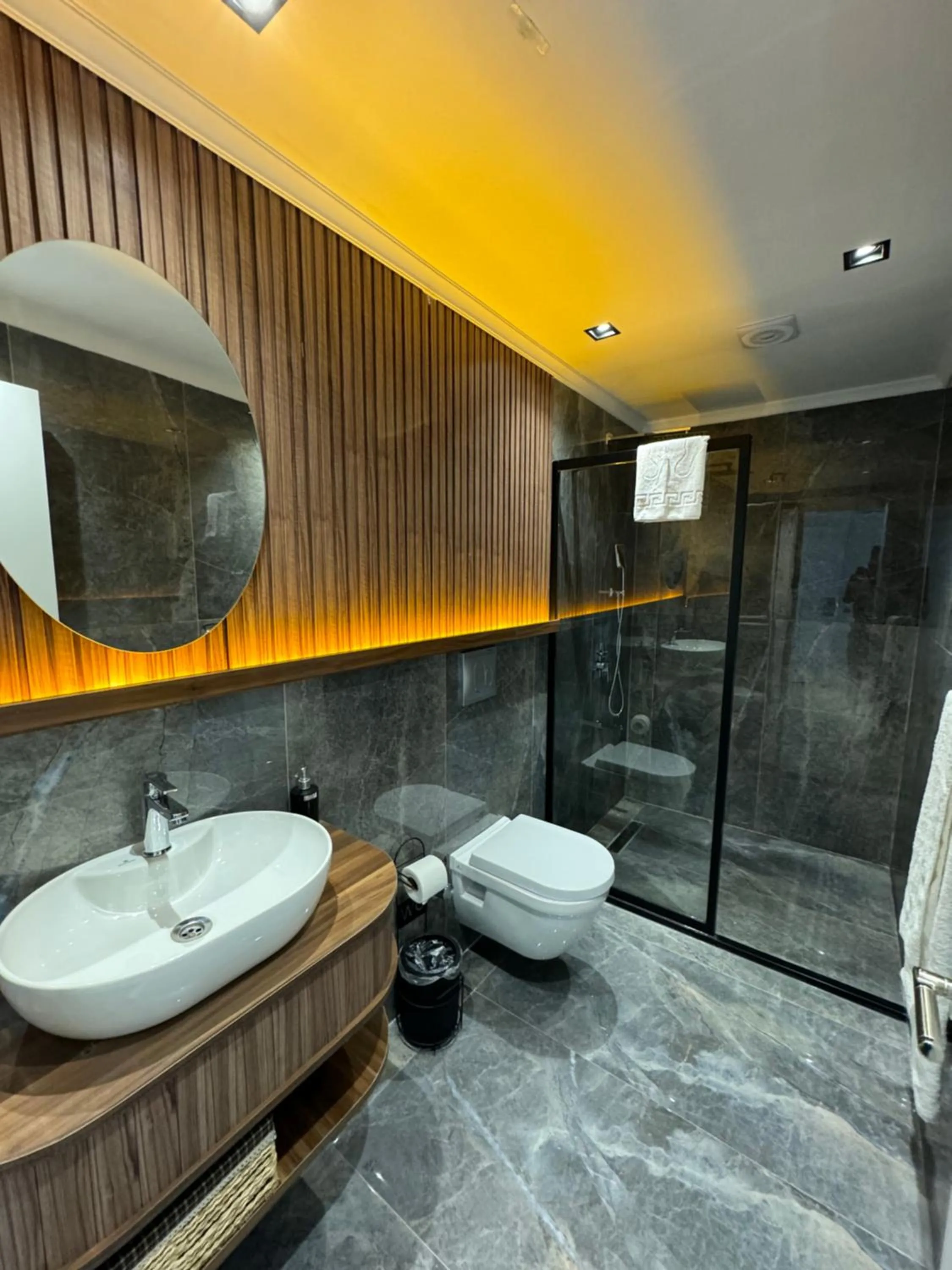 Bathroom in Euphrates Hotel Bursa
