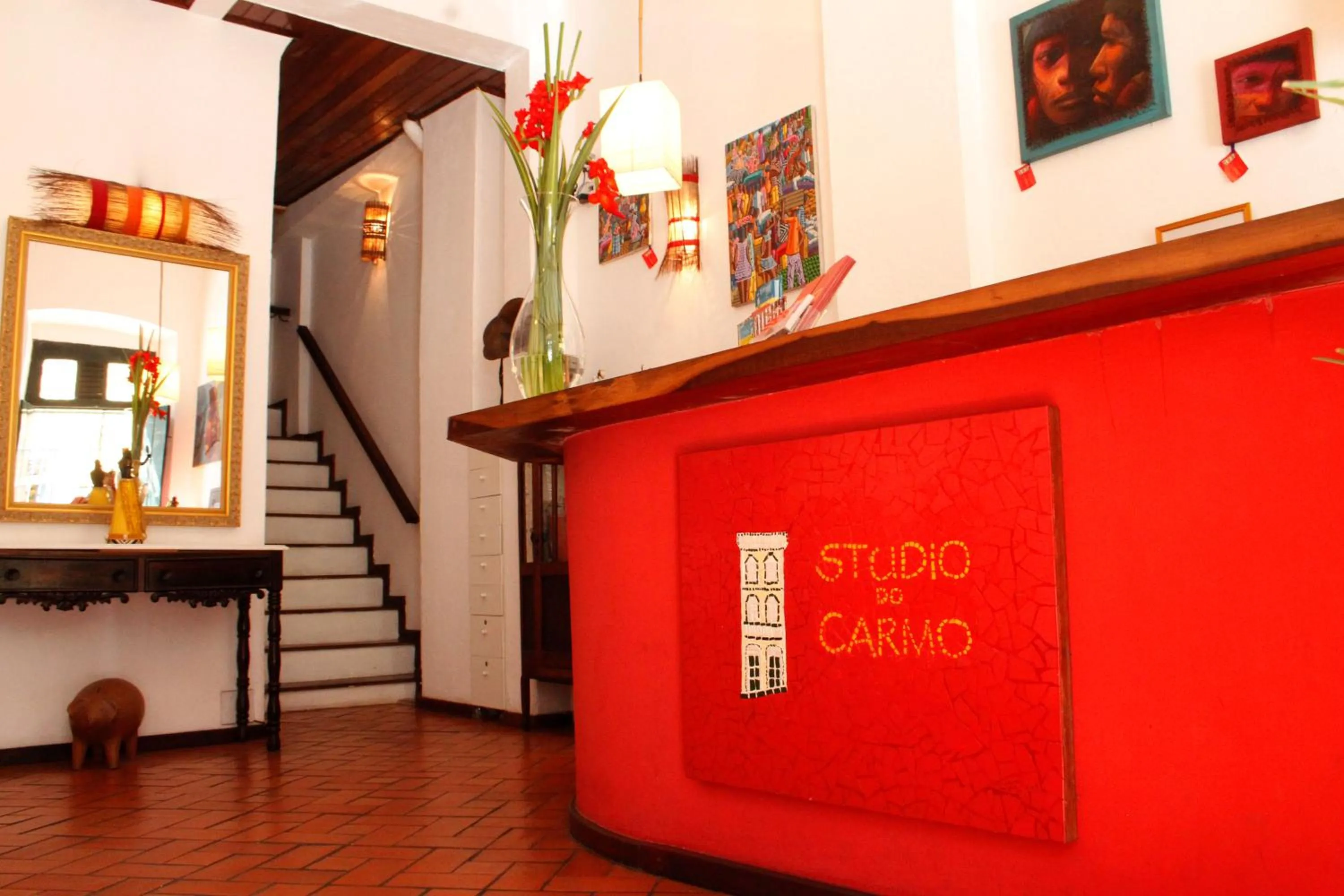 Lobby or reception in Studio do Carmo Galeria de Artes e Pousada