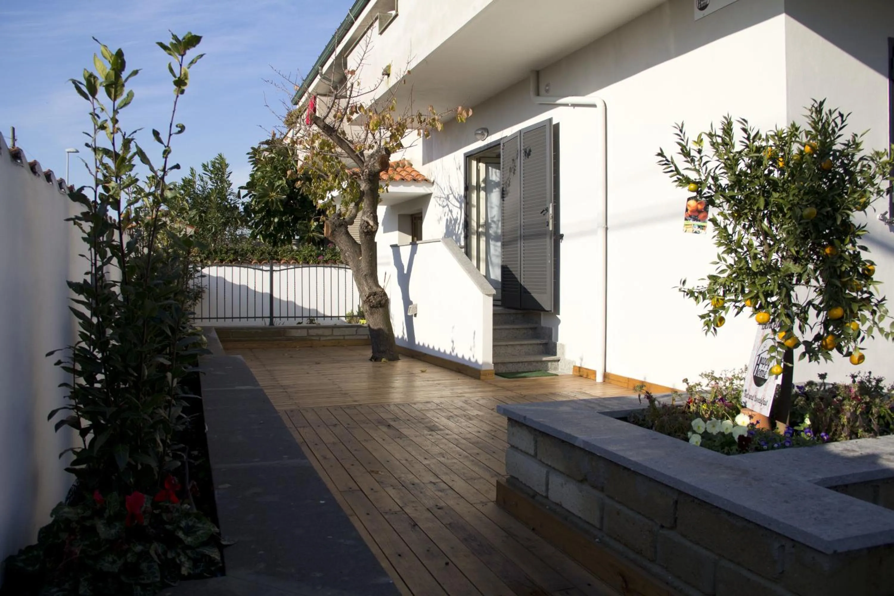 Facade/entrance in Happy Home