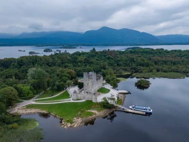 Lake view in Laburnum B&B