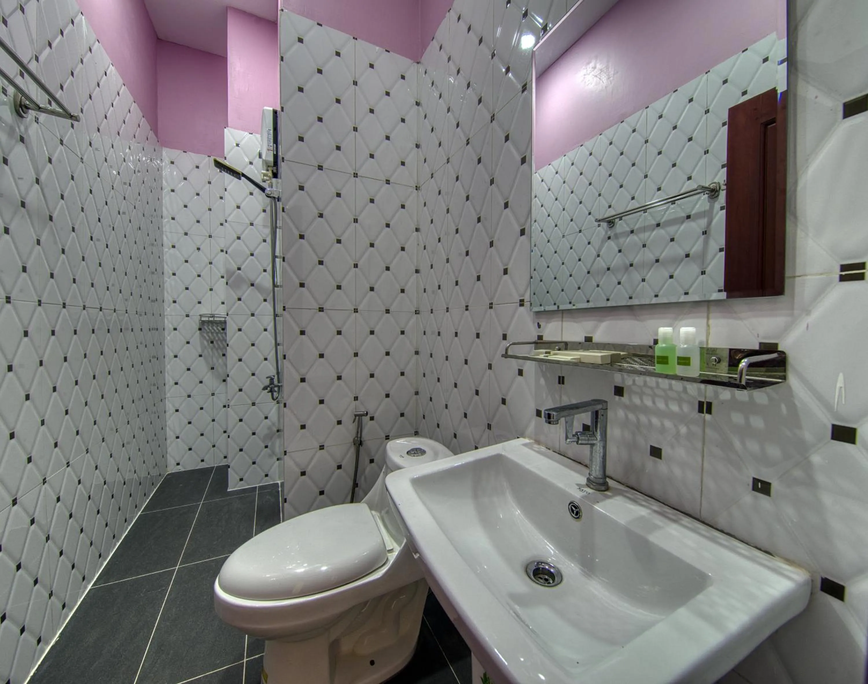 Bathroom in Kalinga Art Home Guest House