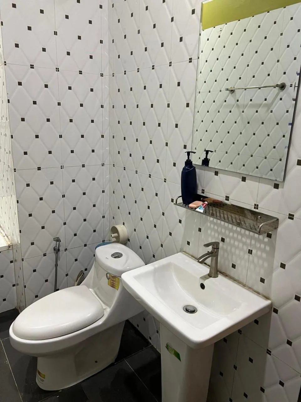 Toilet in Kalinga Art Home Guest House