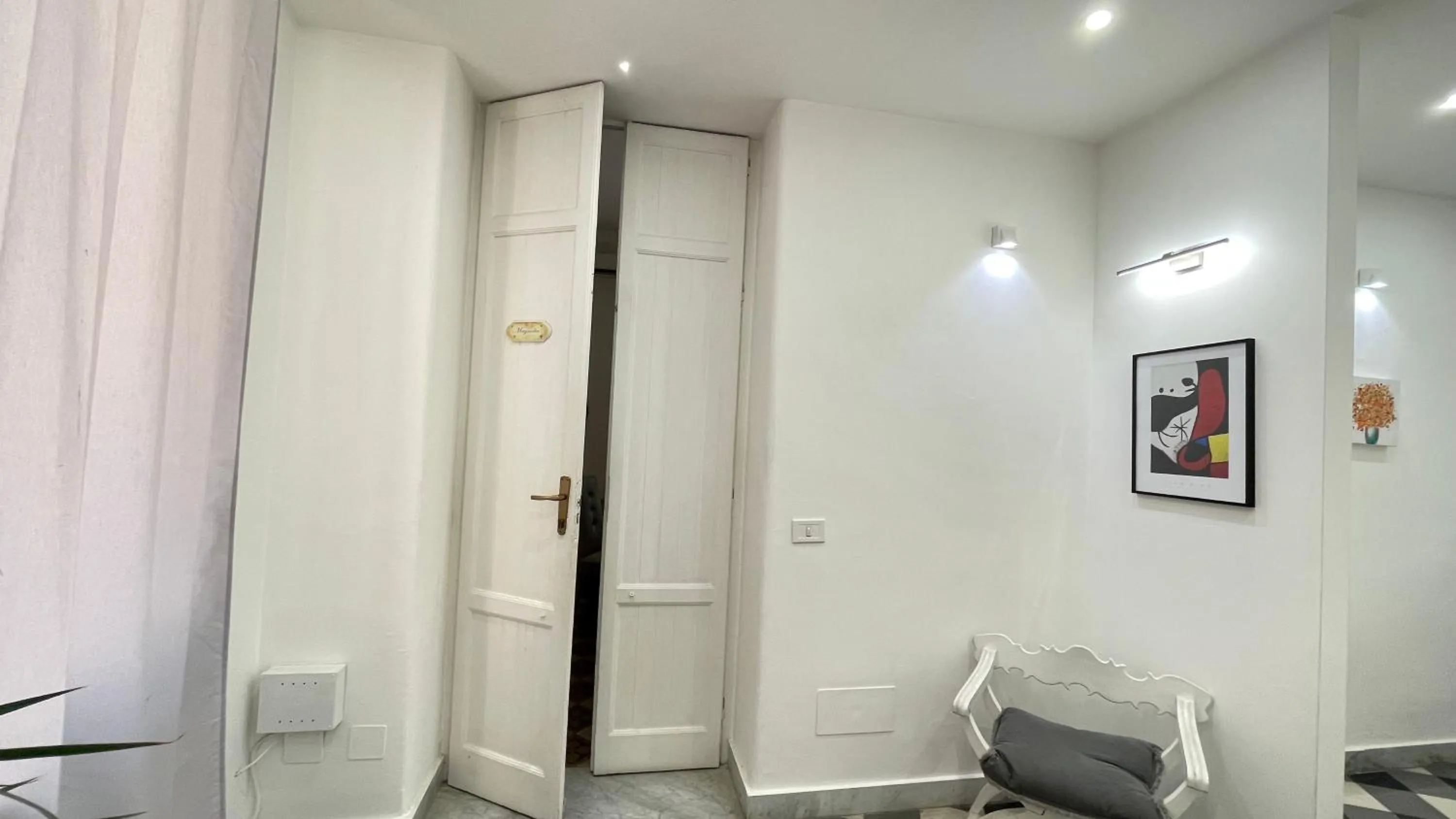 Photo of the whole room in BB Essenze