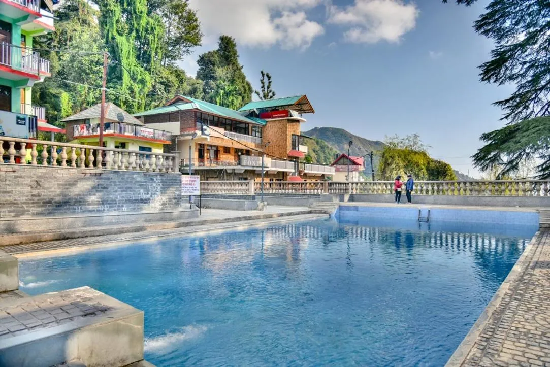 Swimming pool in Dream Guest House