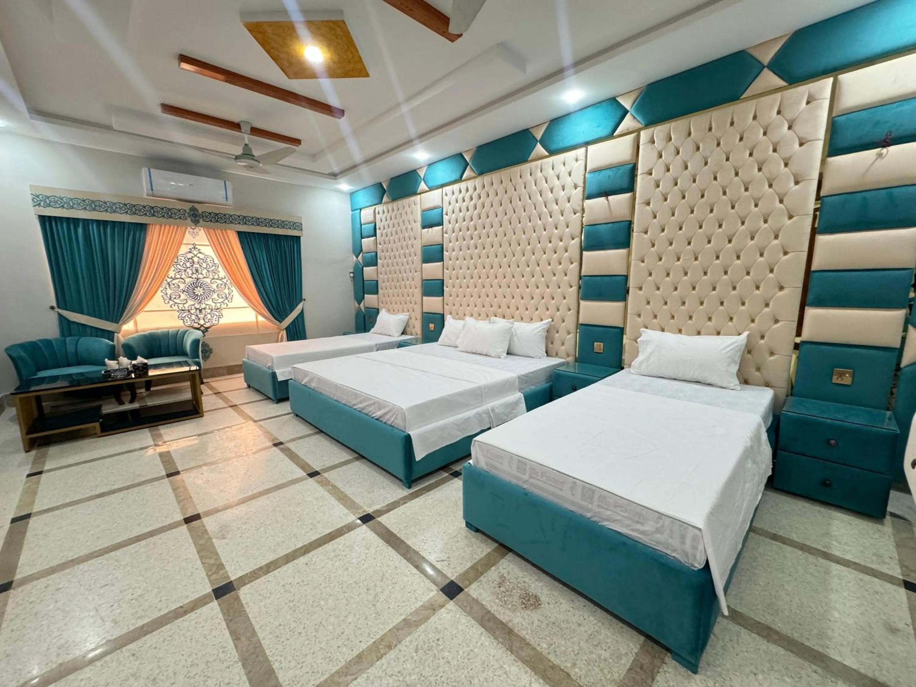 Bed in Heritage inn B&B Guest House Islamabad