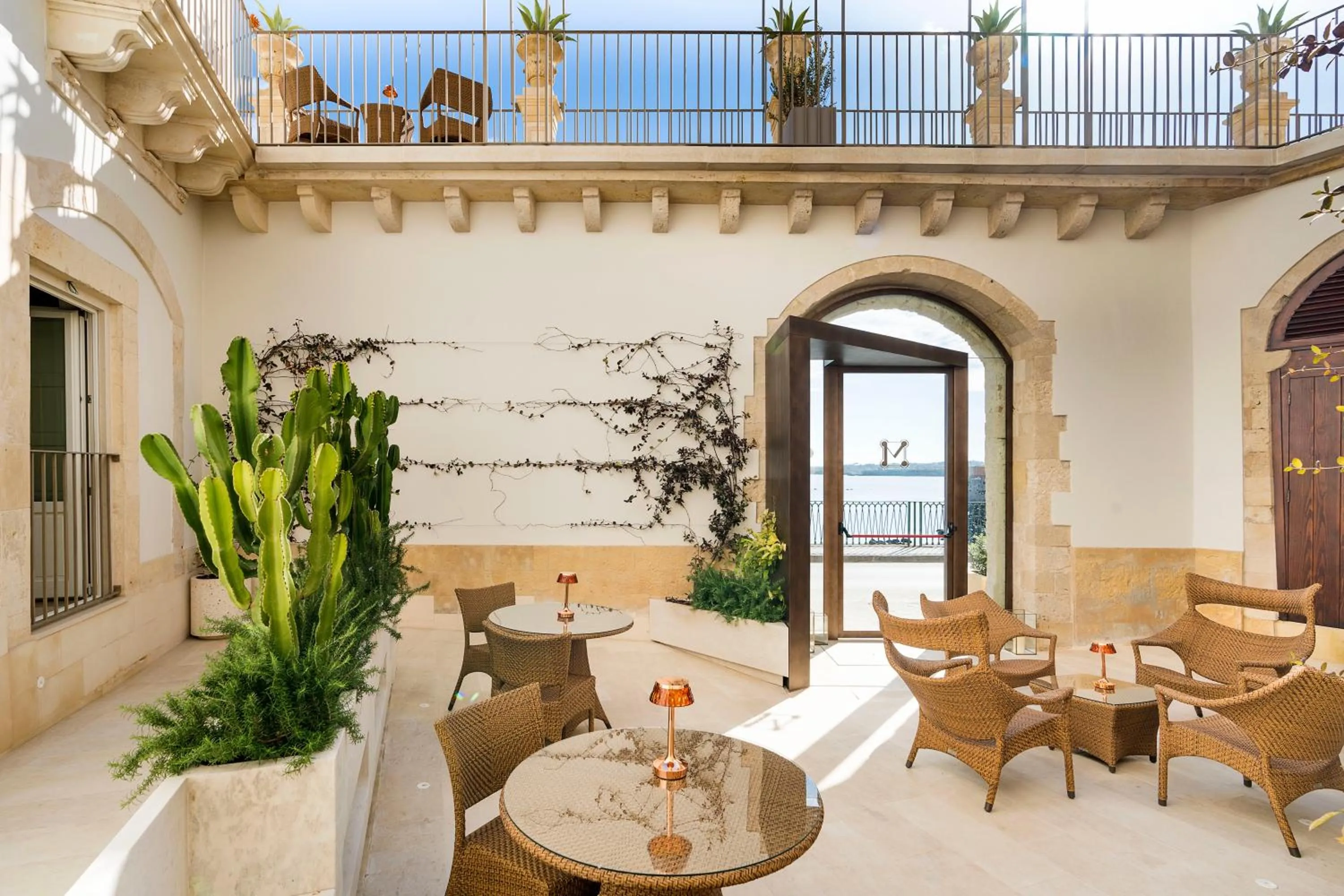 Patio in Maniace Boutique Hotel Ortigia - UNA Esperienze