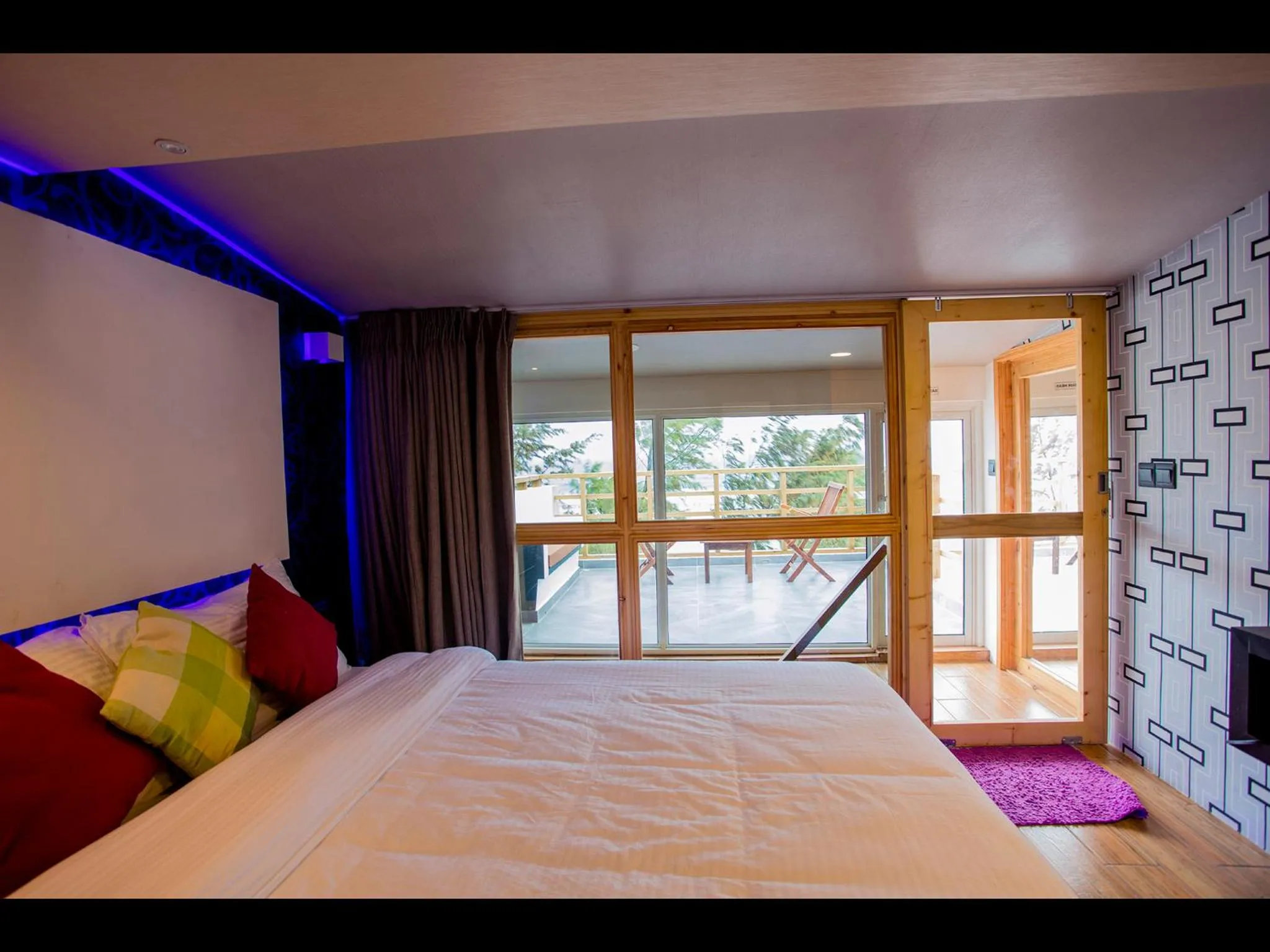 Sea view, Bed in Ripple Beach Inn