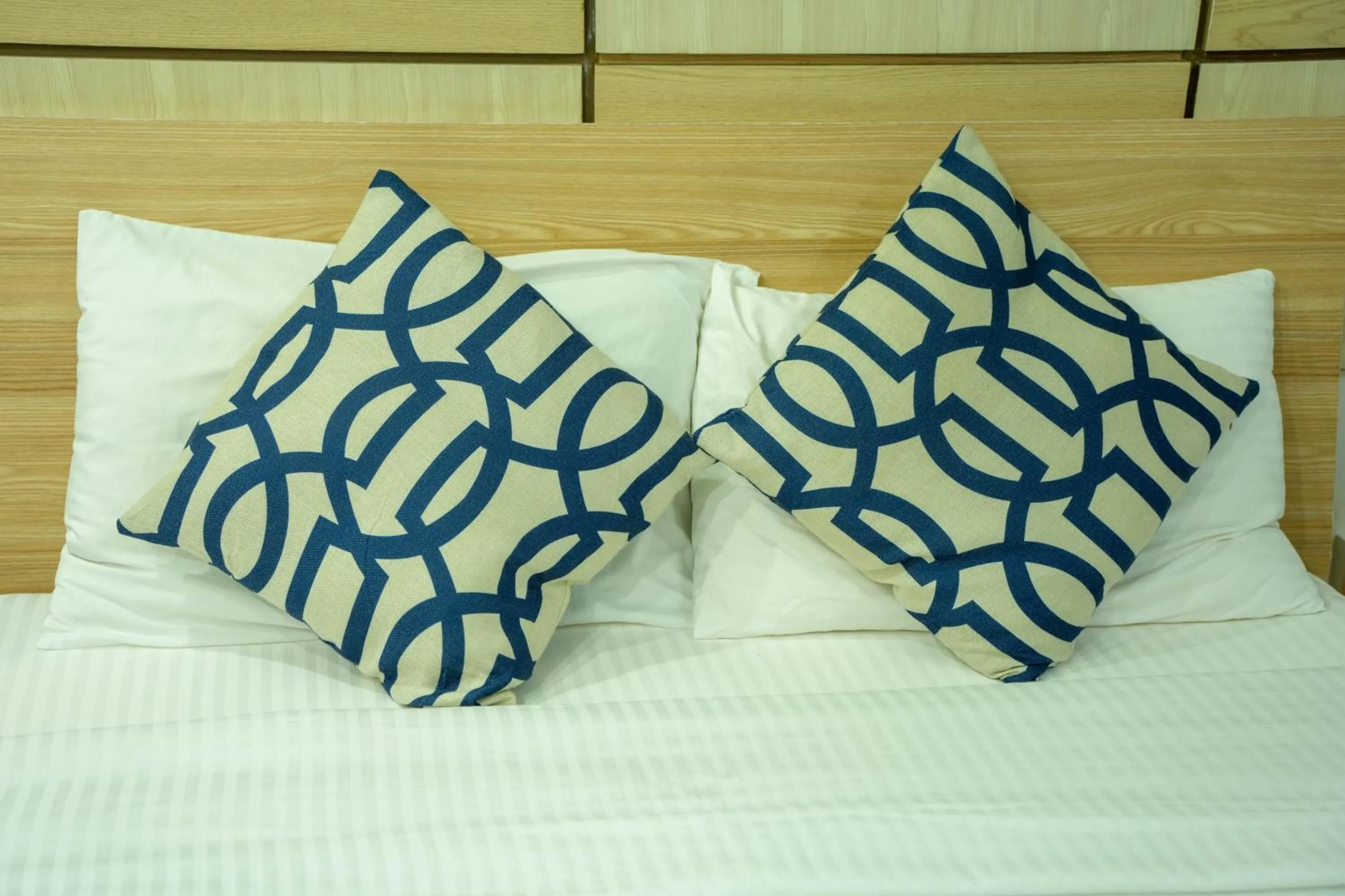 Bed in Ripple Beach Inn