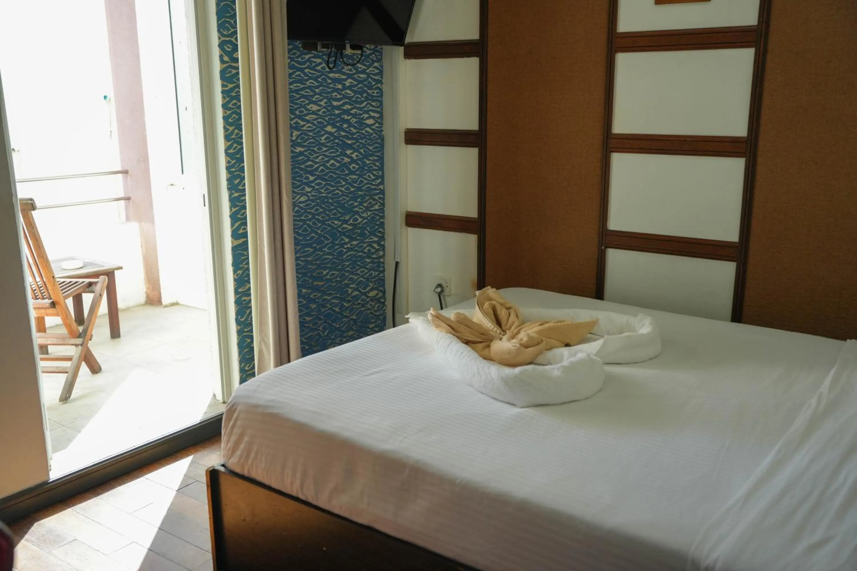 Bed in Ripple Beach Inn