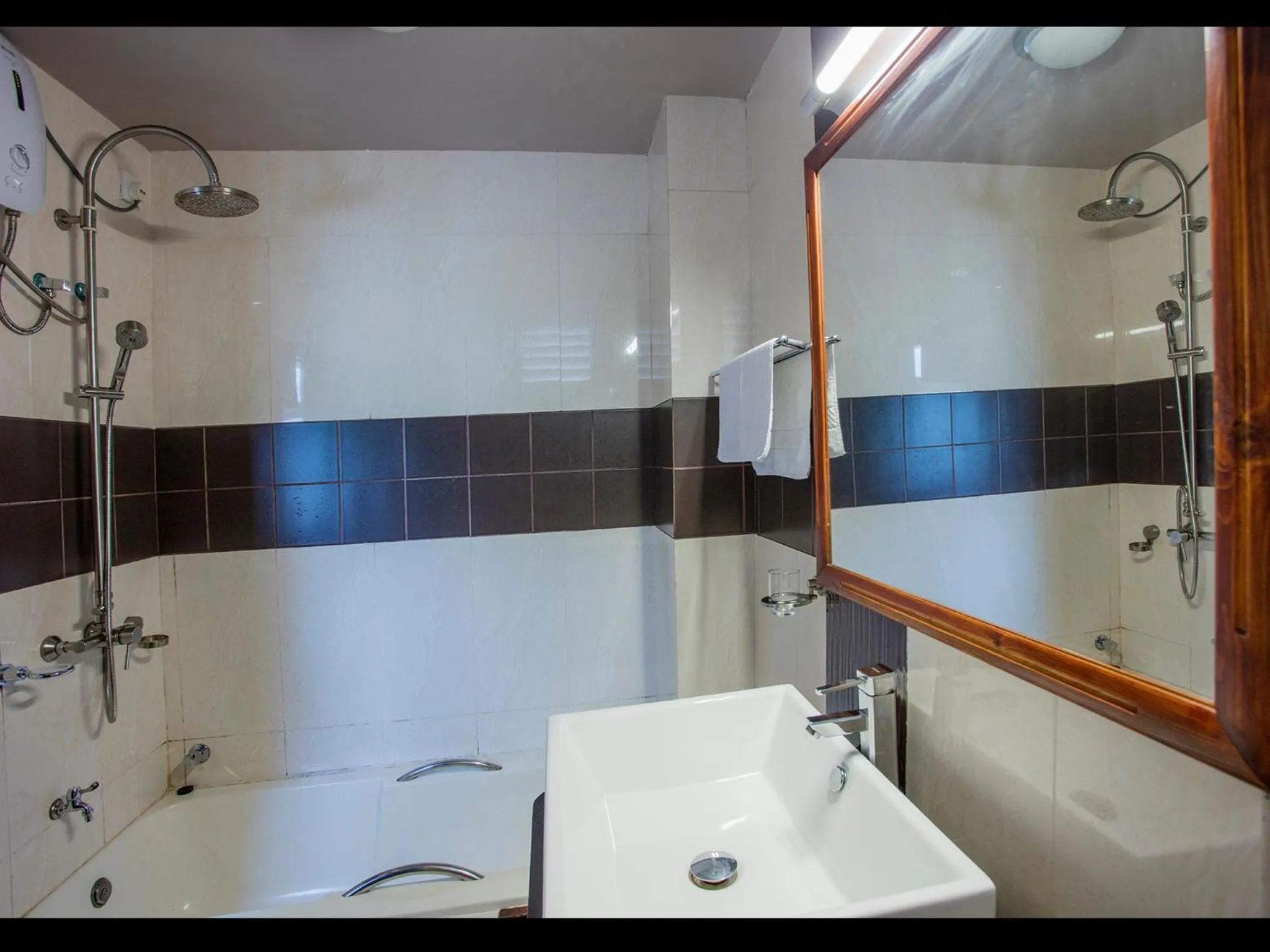 Bathroom in Ripple Beach Inn