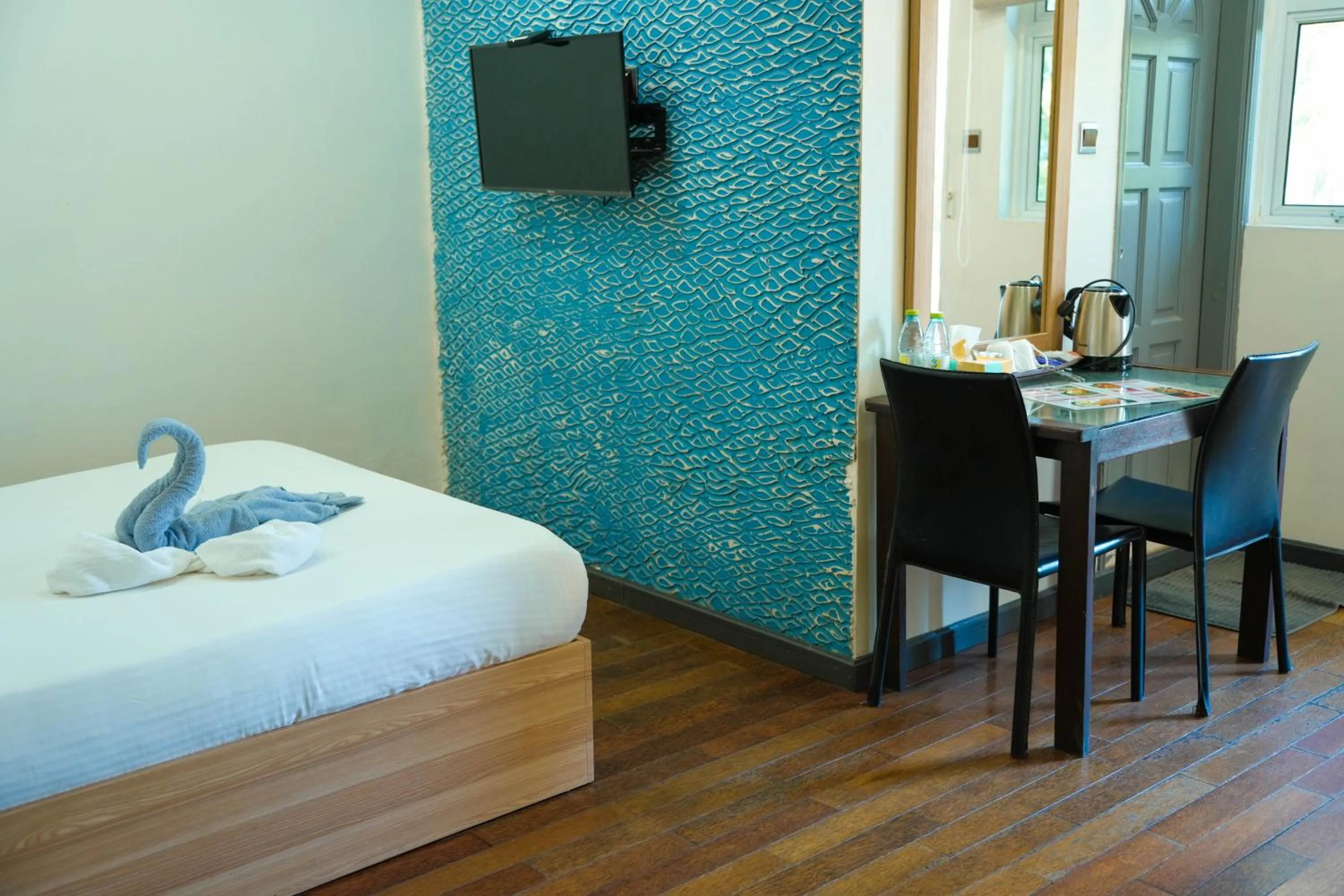 Bed in Ripple Beach Inn