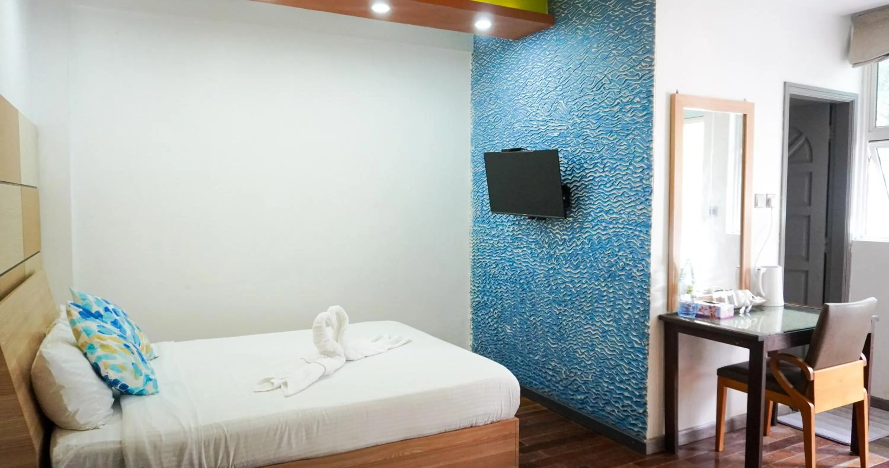 TV and multimedia, Bed in Ripple Beach Inn