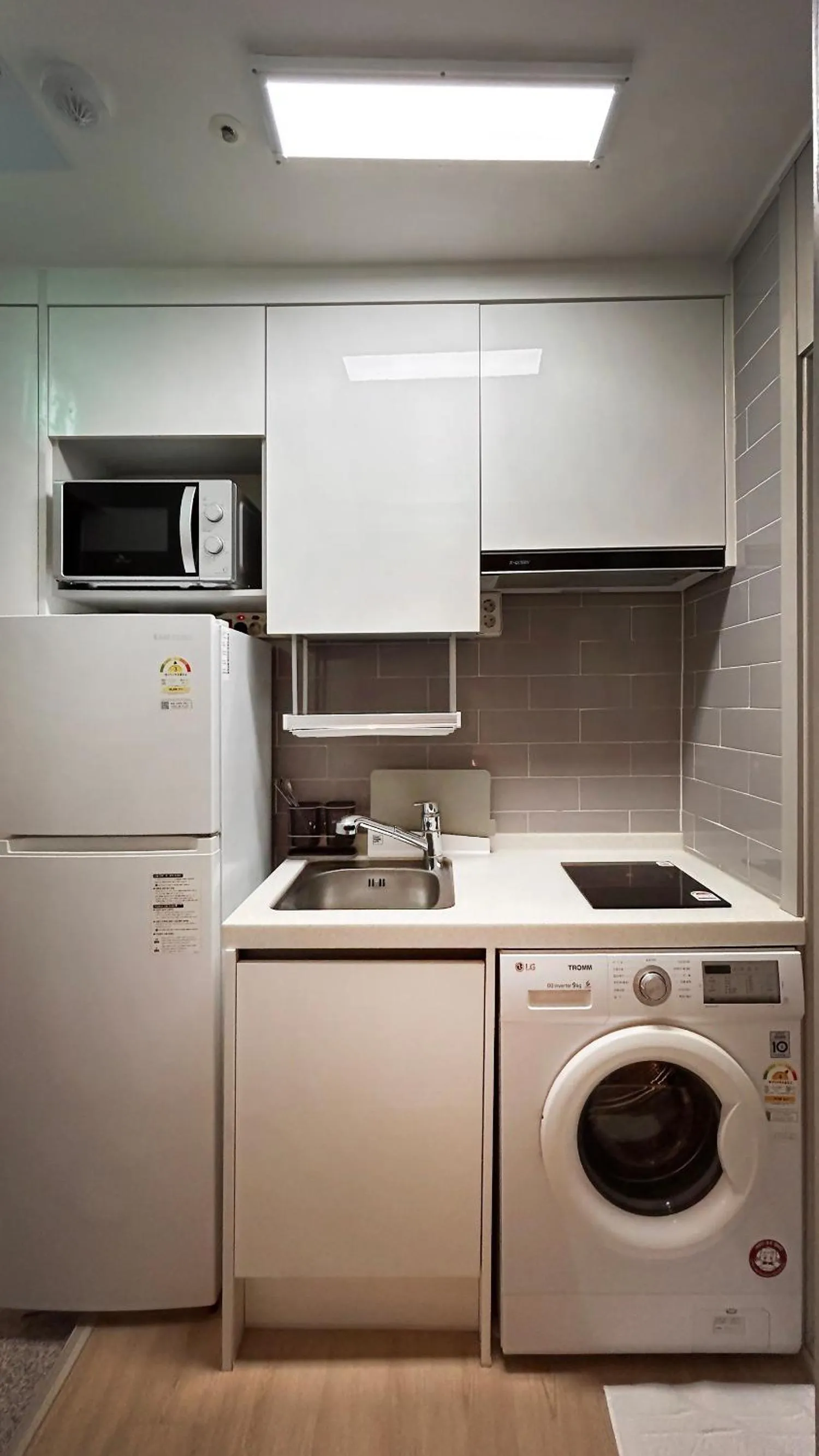 Kitchen or kitchenette in Hostel the Camino Seoul