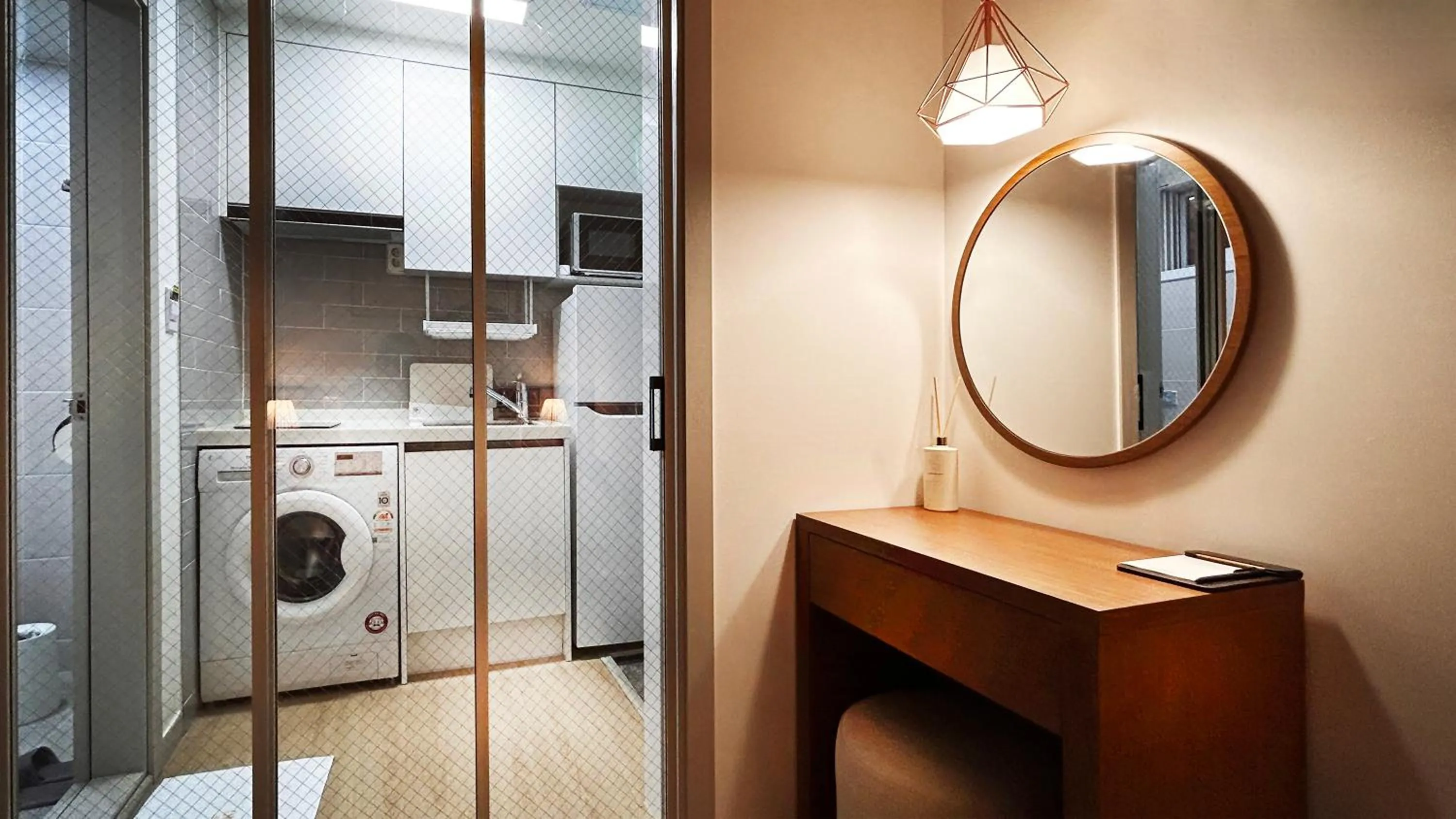 Kitchen or kitchenette in Hostel the Camino Seoul