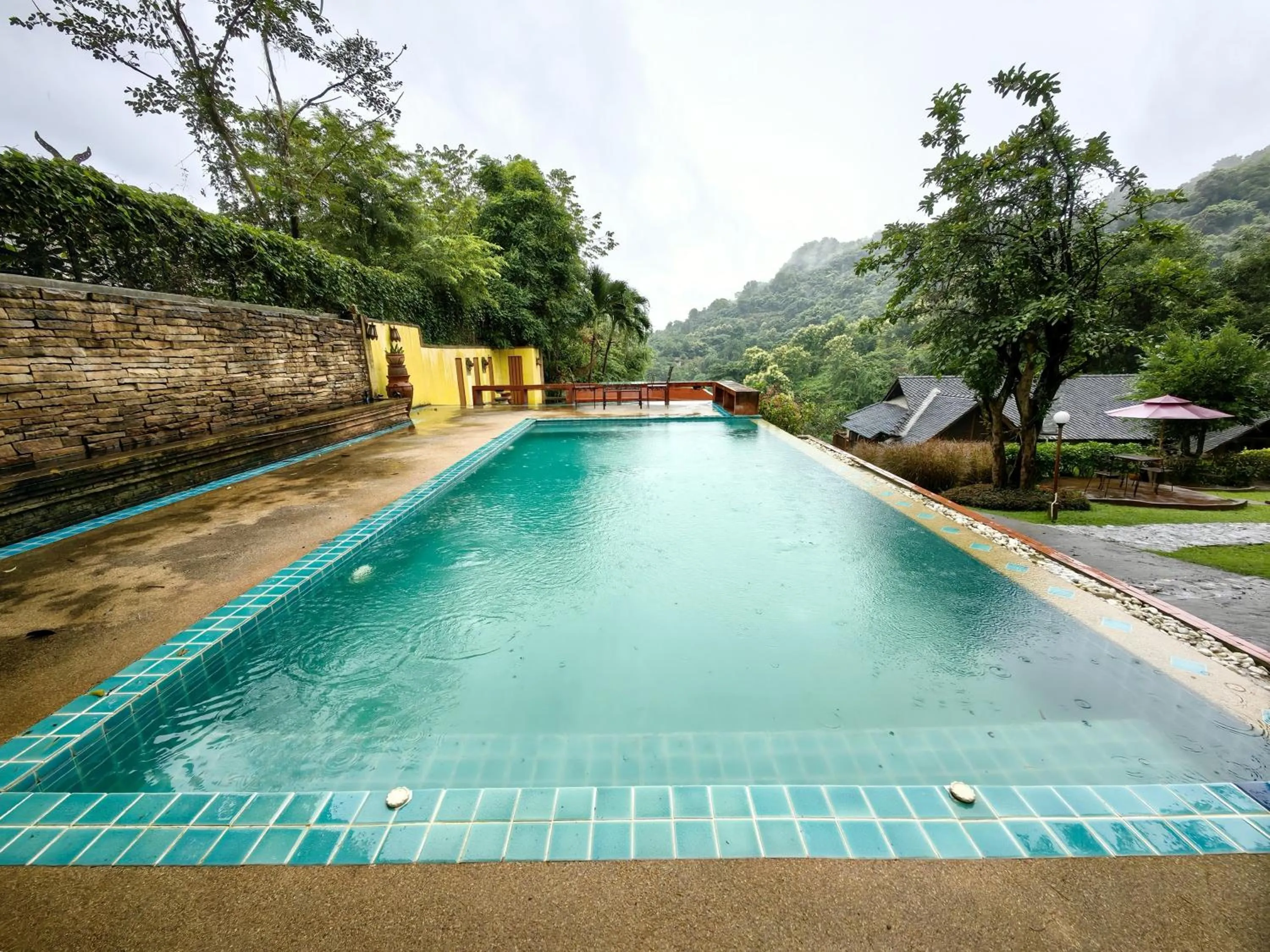 Swimming pool in Insda Wellness Resort