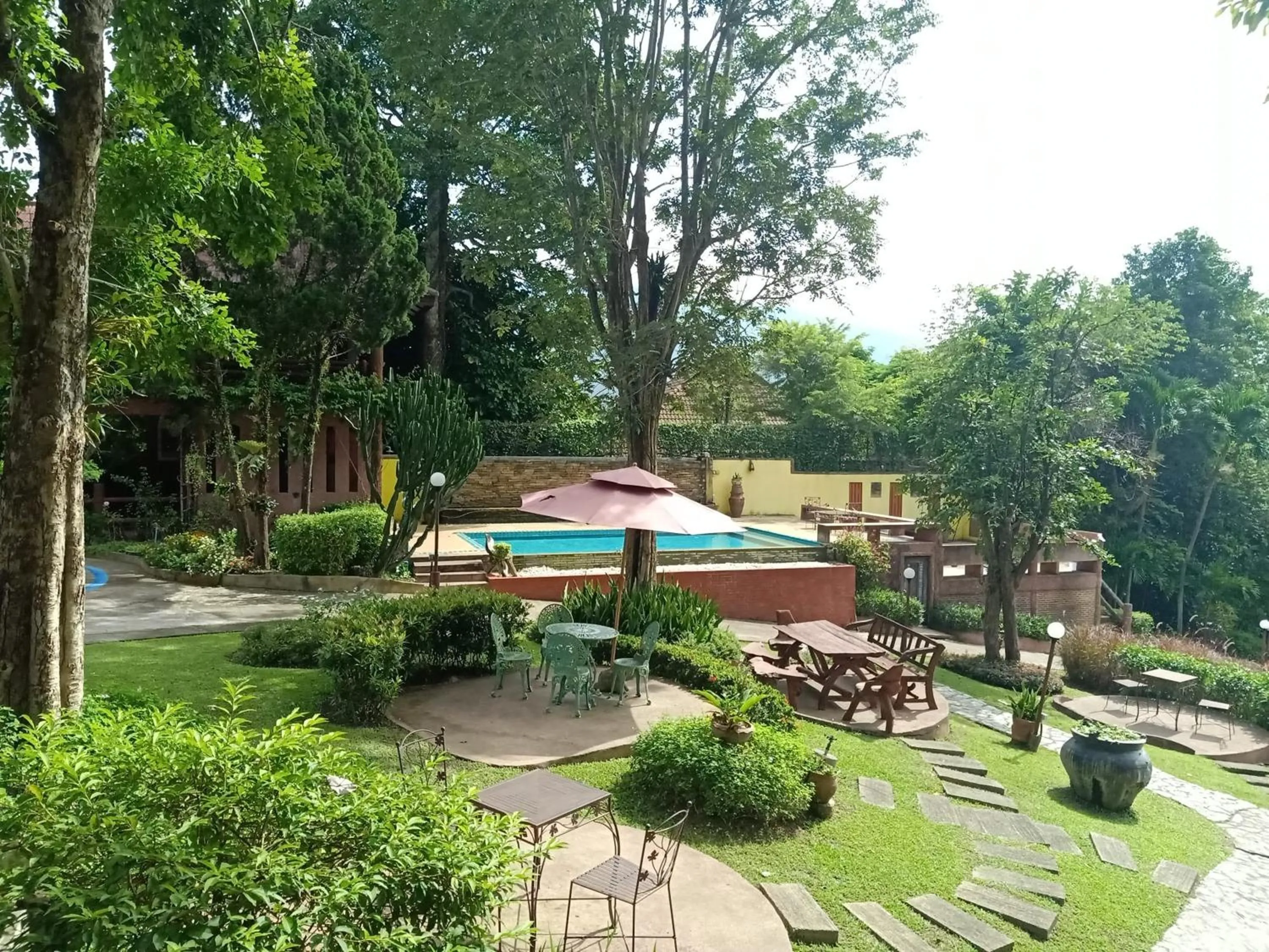 Swimming pool in Insda Wellness Resort