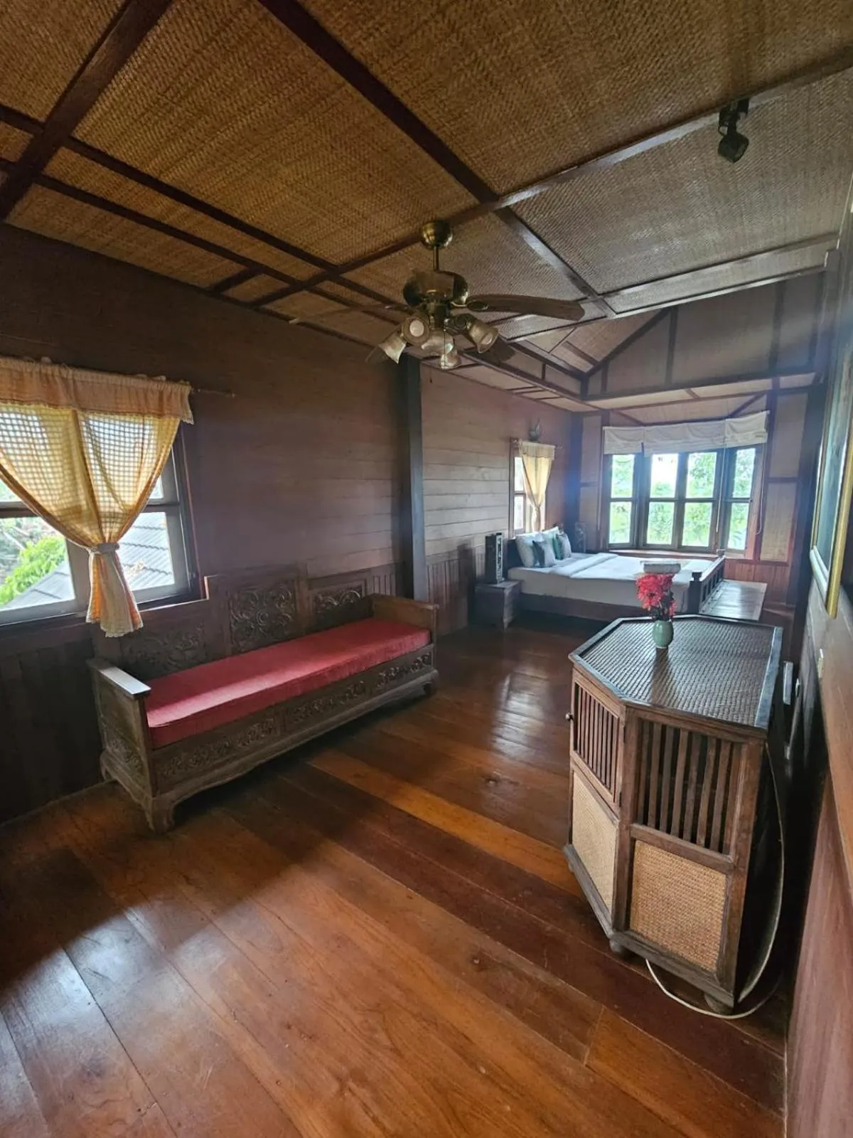 Bed in Insda Wellness Resort