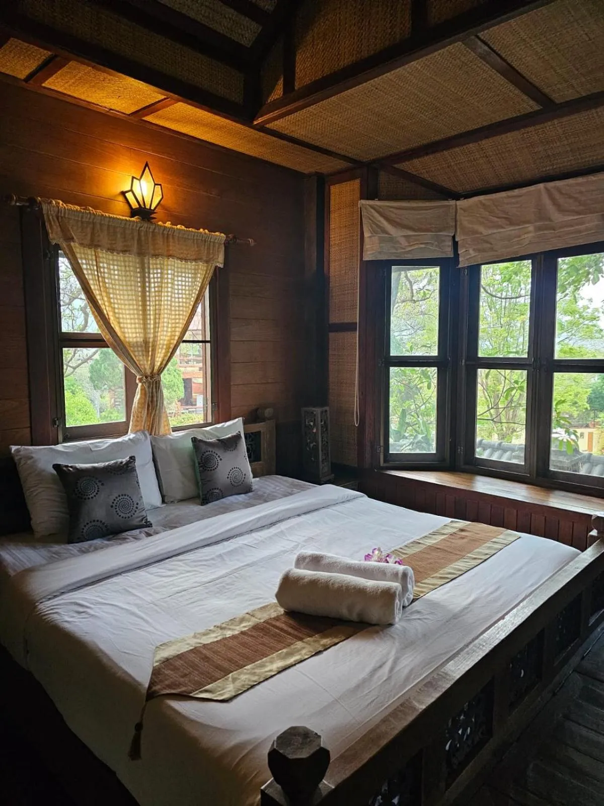 Bed in Insda Wellness Resort