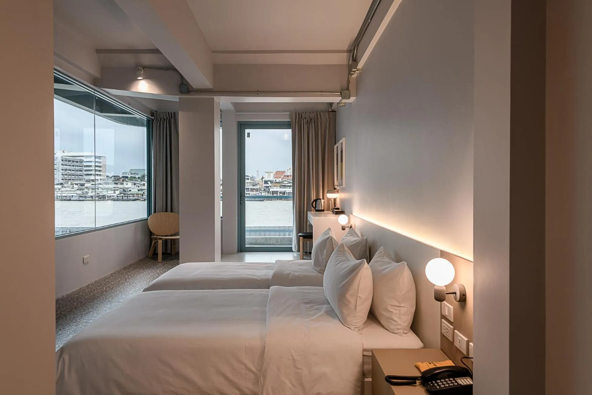 View (from property/room), Bed in Mowa Bangkok