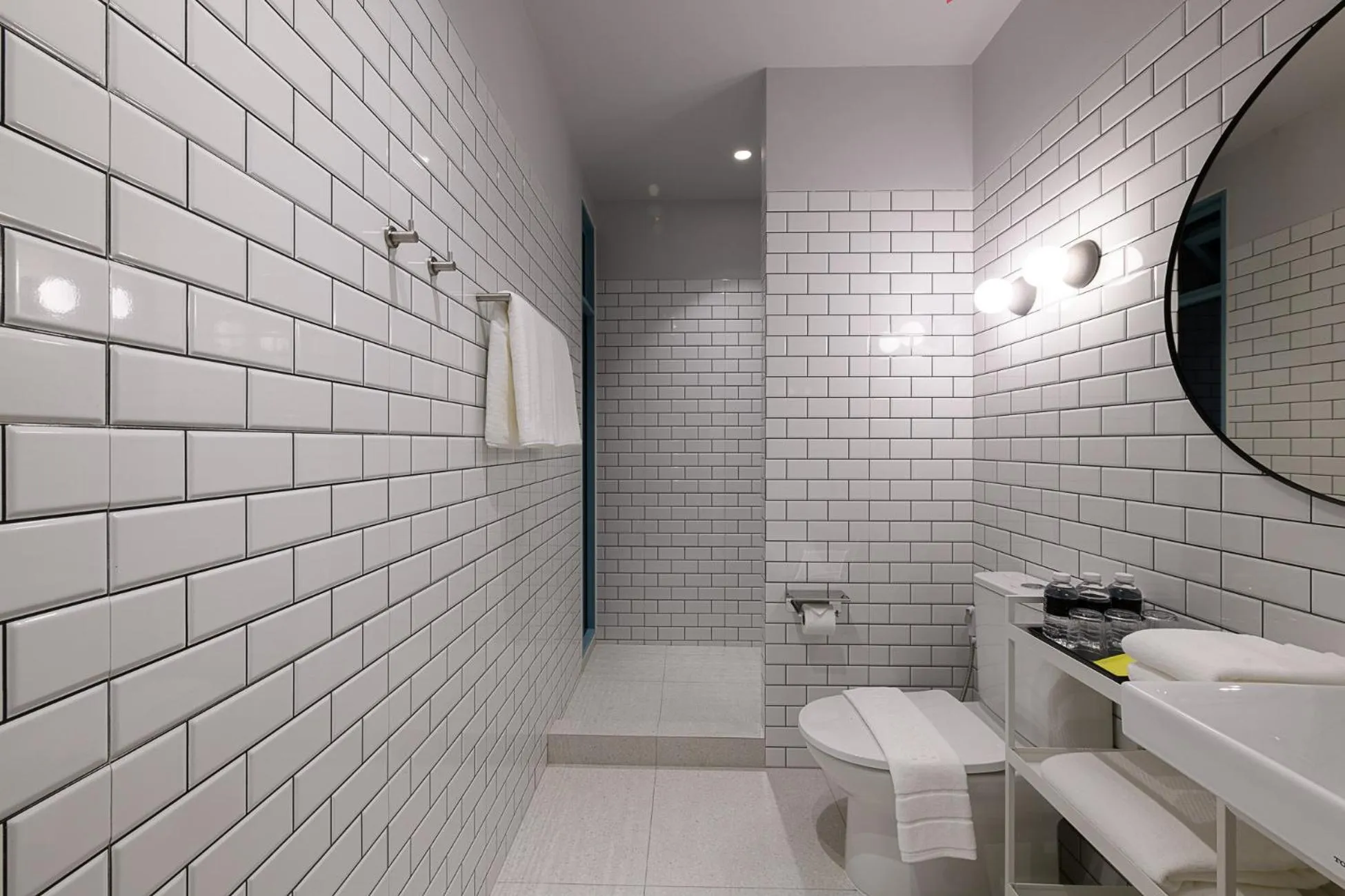 Shower in Mowa Bangkok