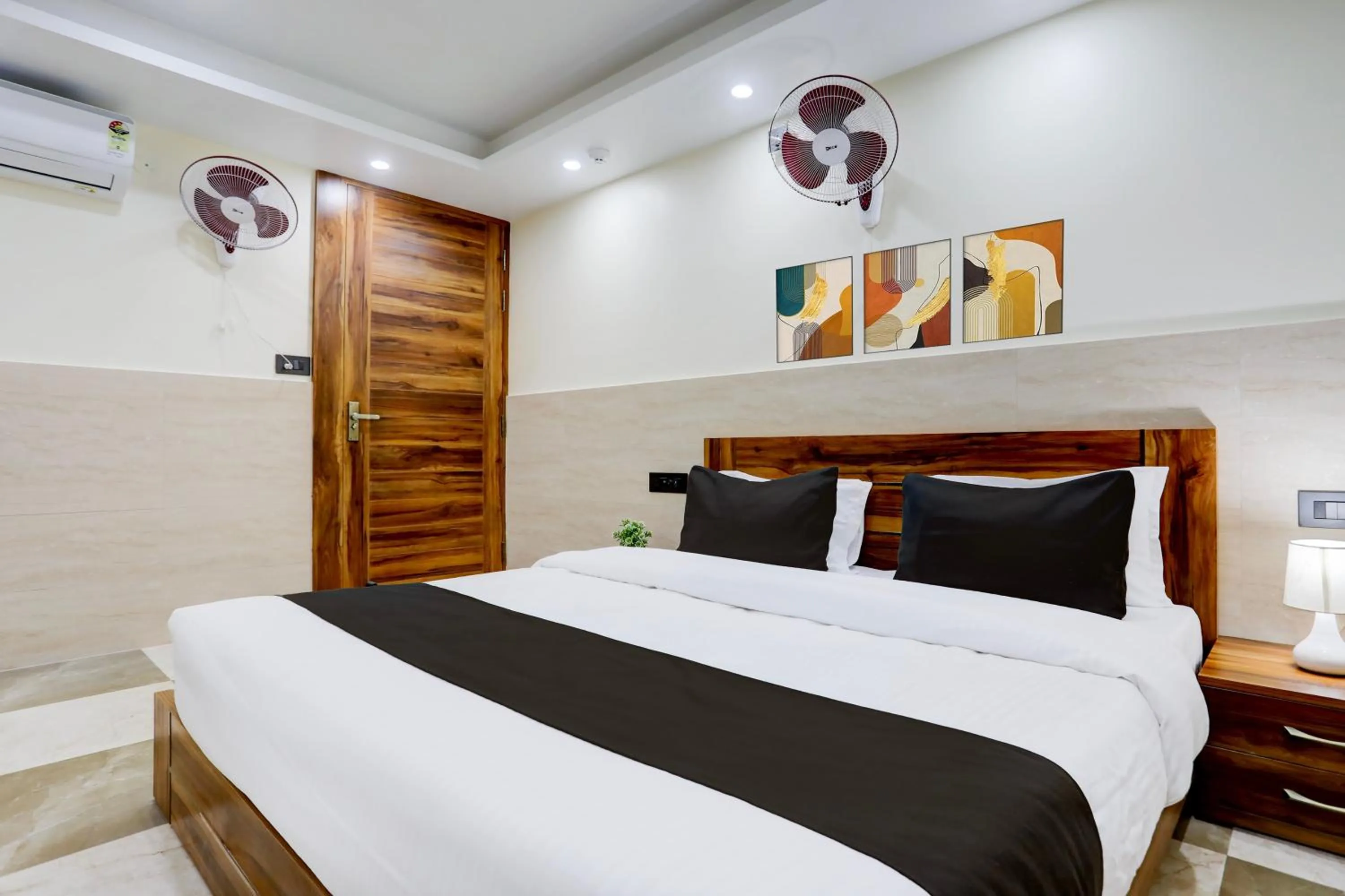 Bedroom, Bed in Collection O Elite