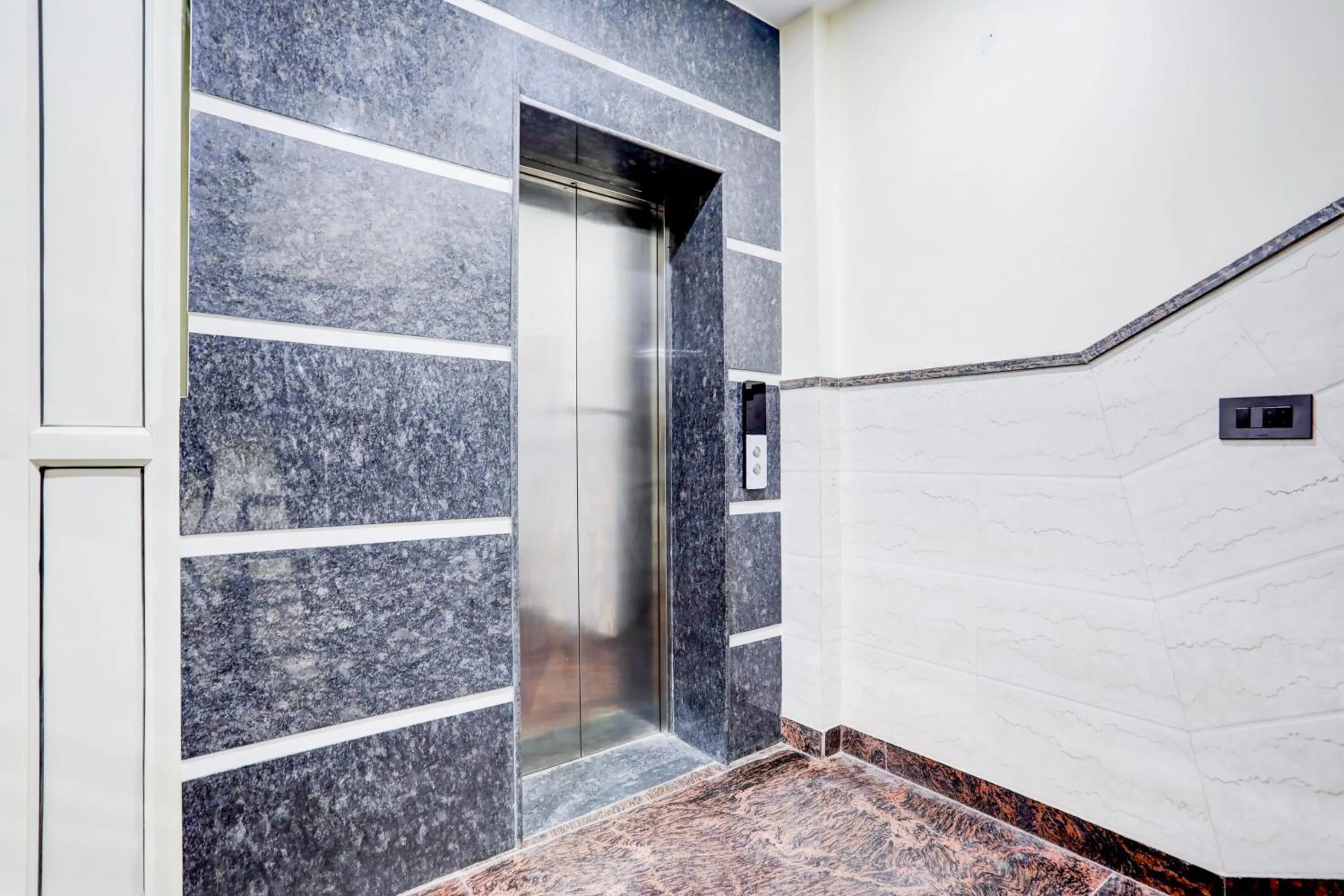 Facade/entrance in Collection O Elite